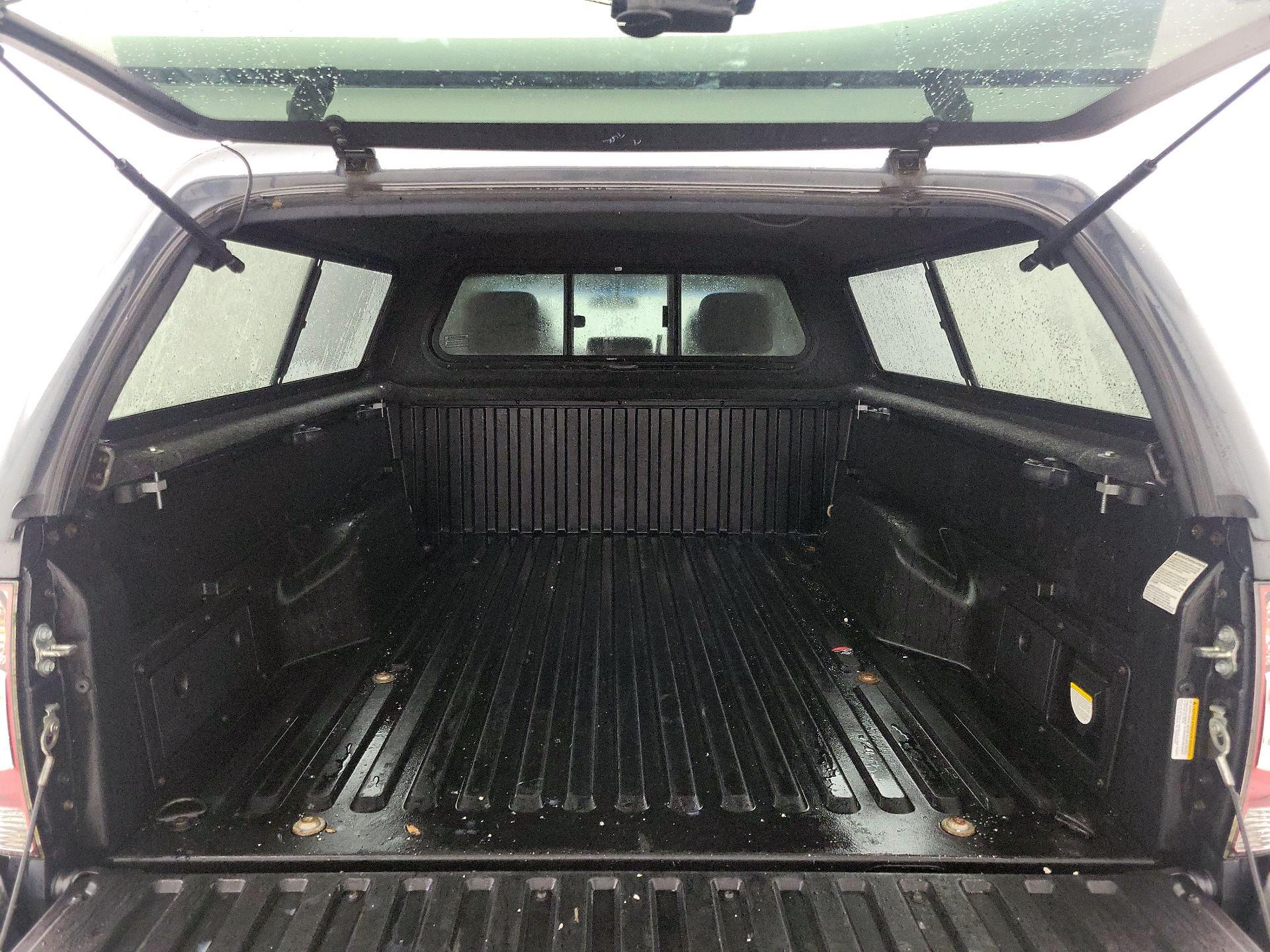 Thumbnail: 2015 Toyota Tacoma - 20