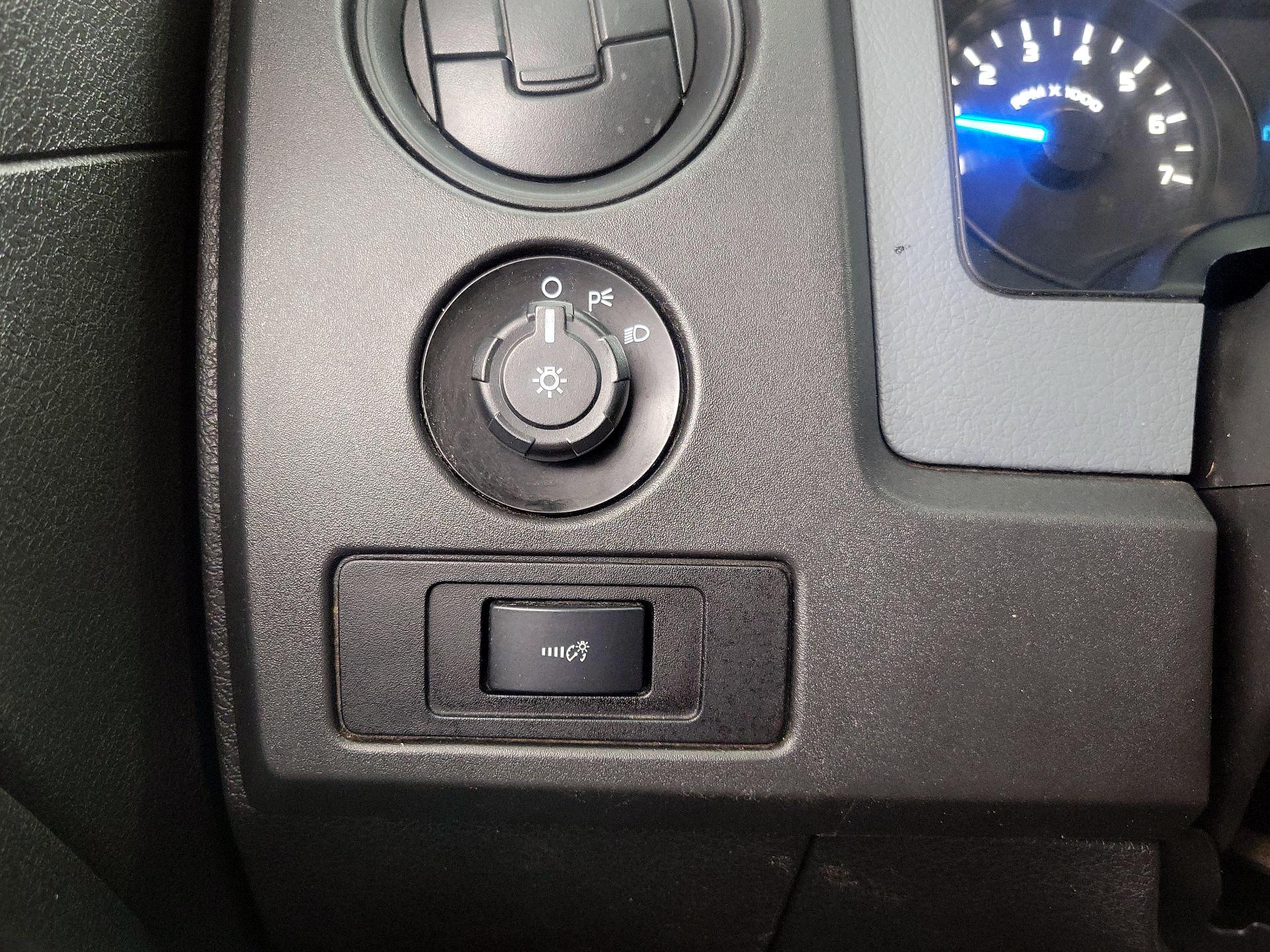 Thumbnail: 2014 Ford F-150 - 13