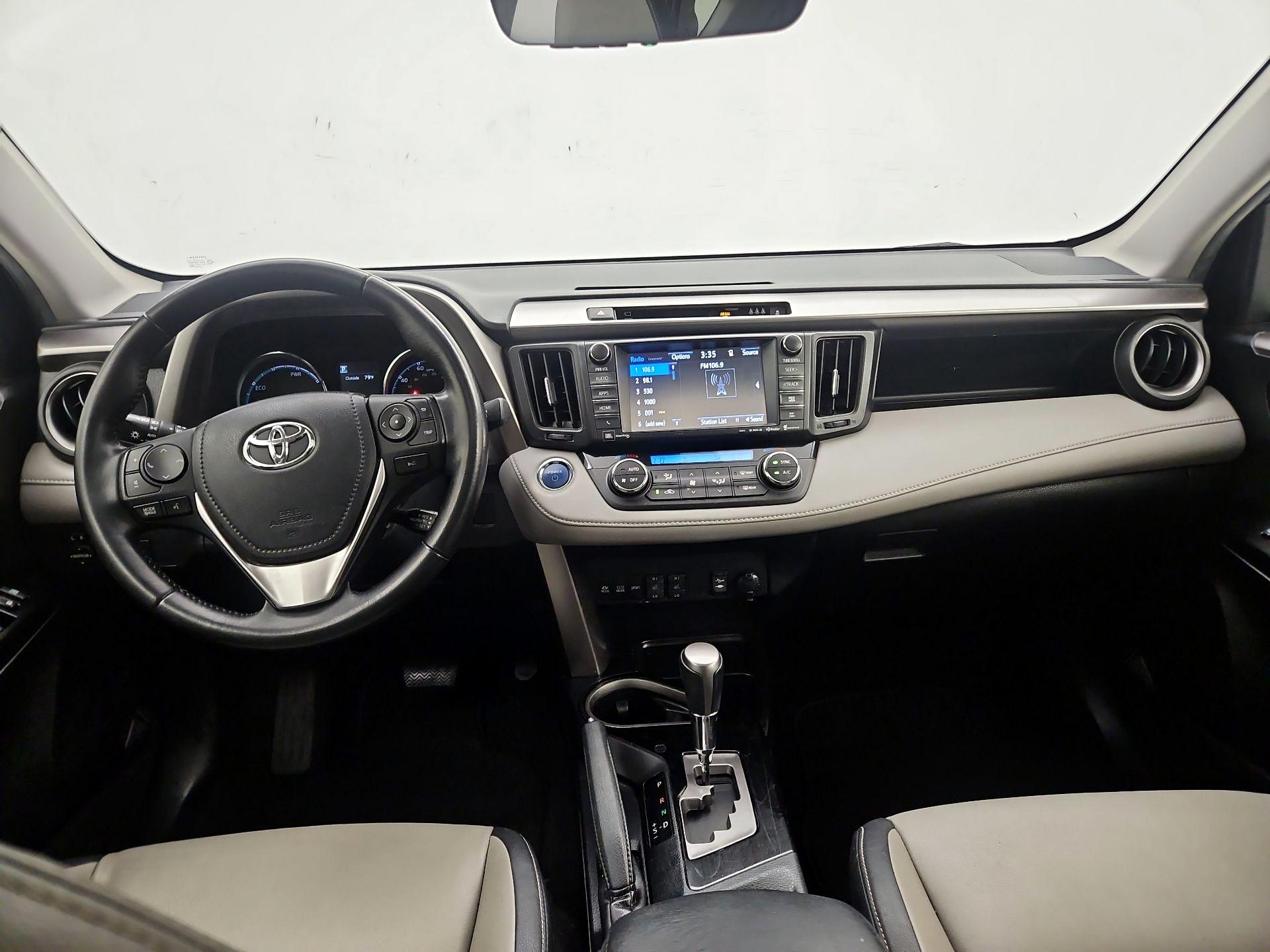 Thumbnail: 2017 Toyota RAV4 - 9
