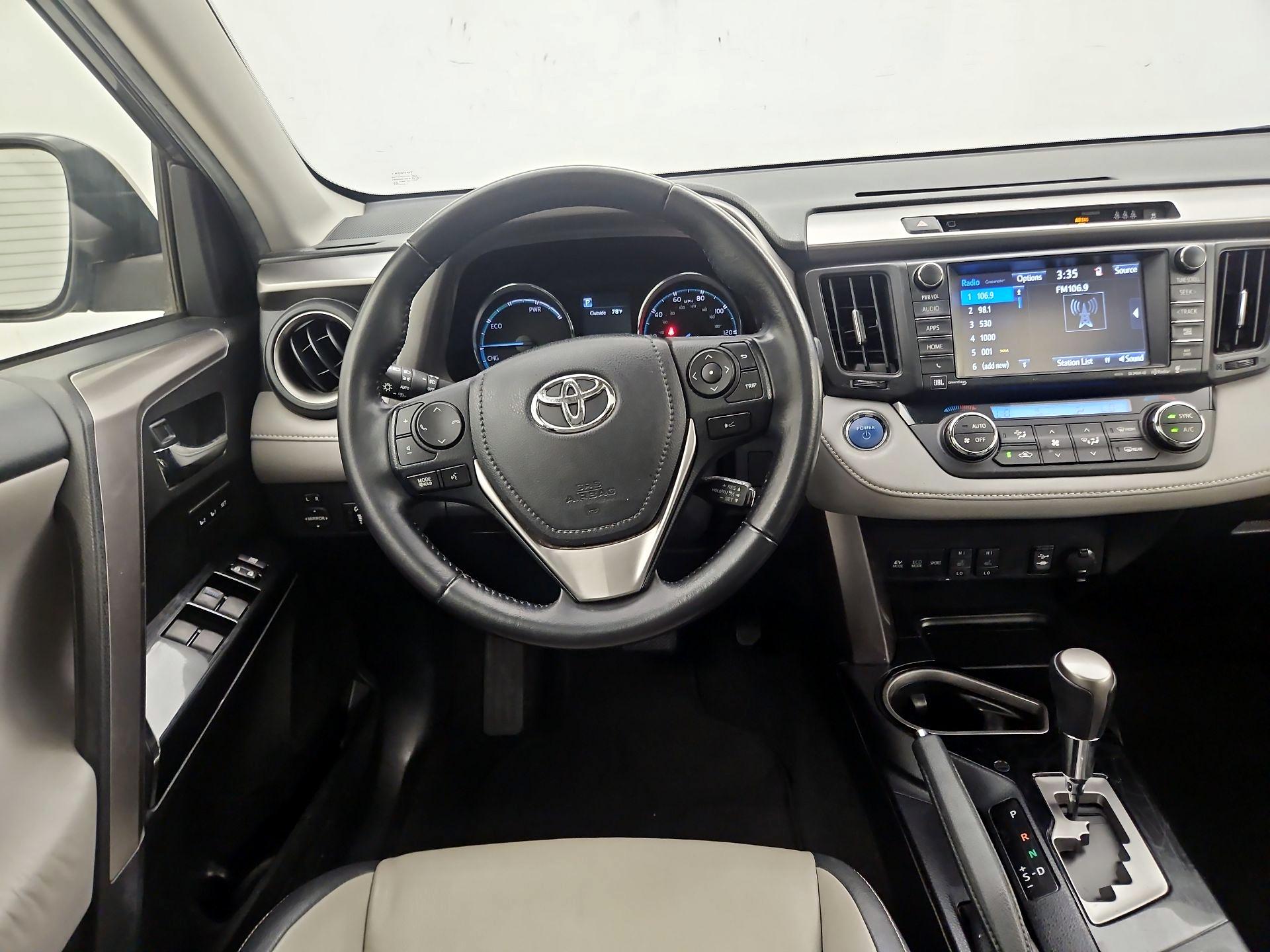 Thumbnail: 2017 Toyota RAV4 - 10