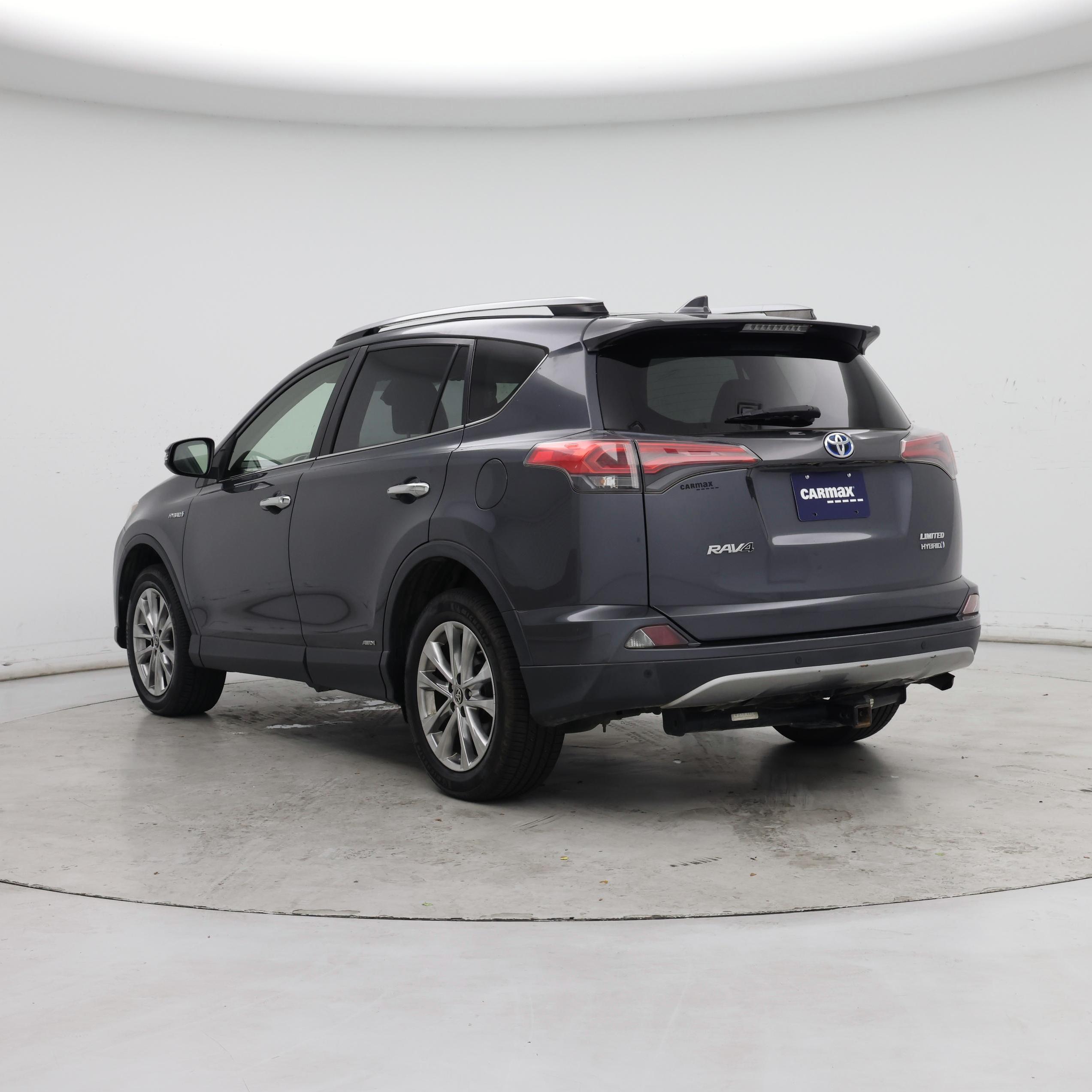 Thumbnail: 2017 Toyota RAV4 - 2