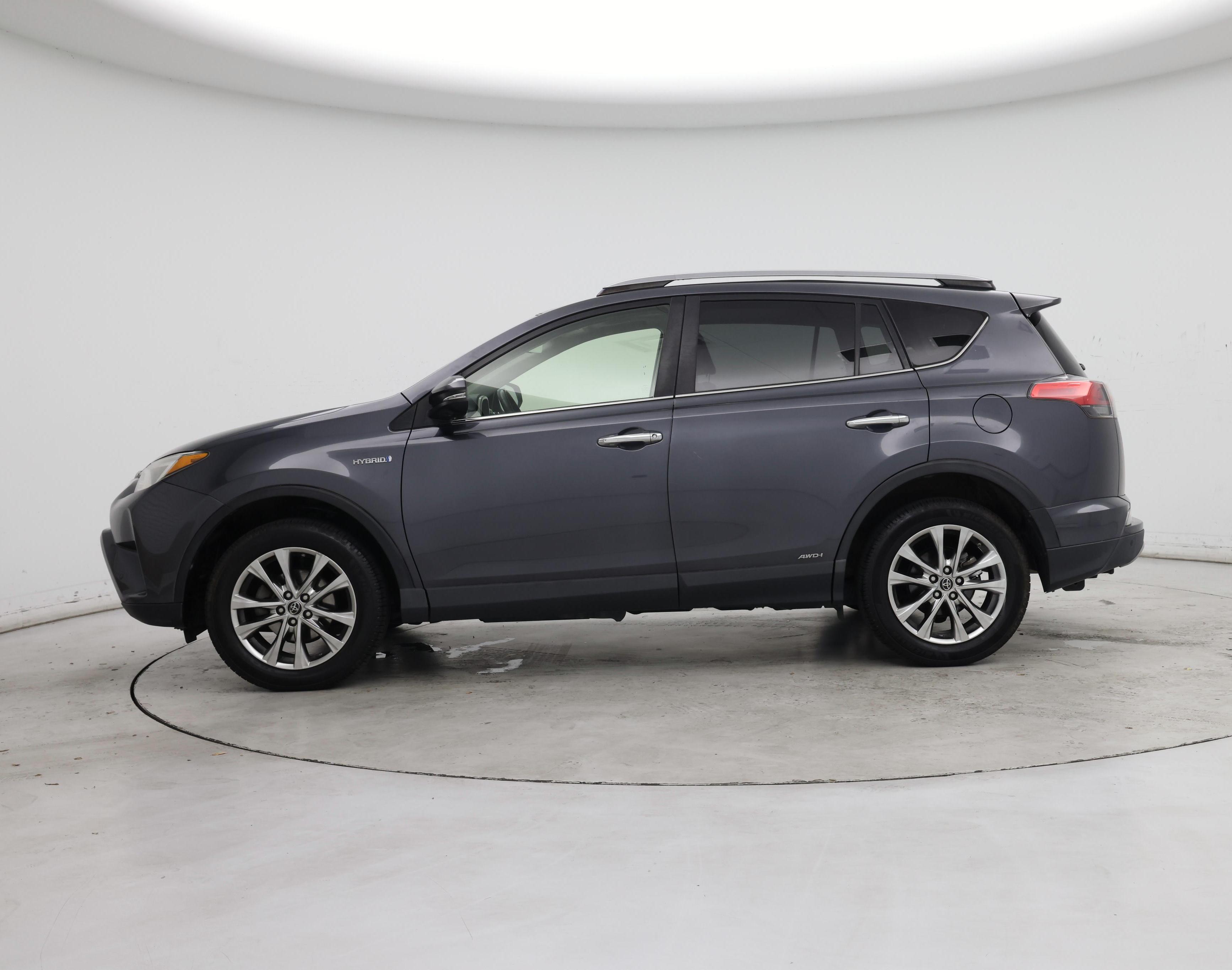 Thumbnail: 2017 Toyota RAV4 - 3