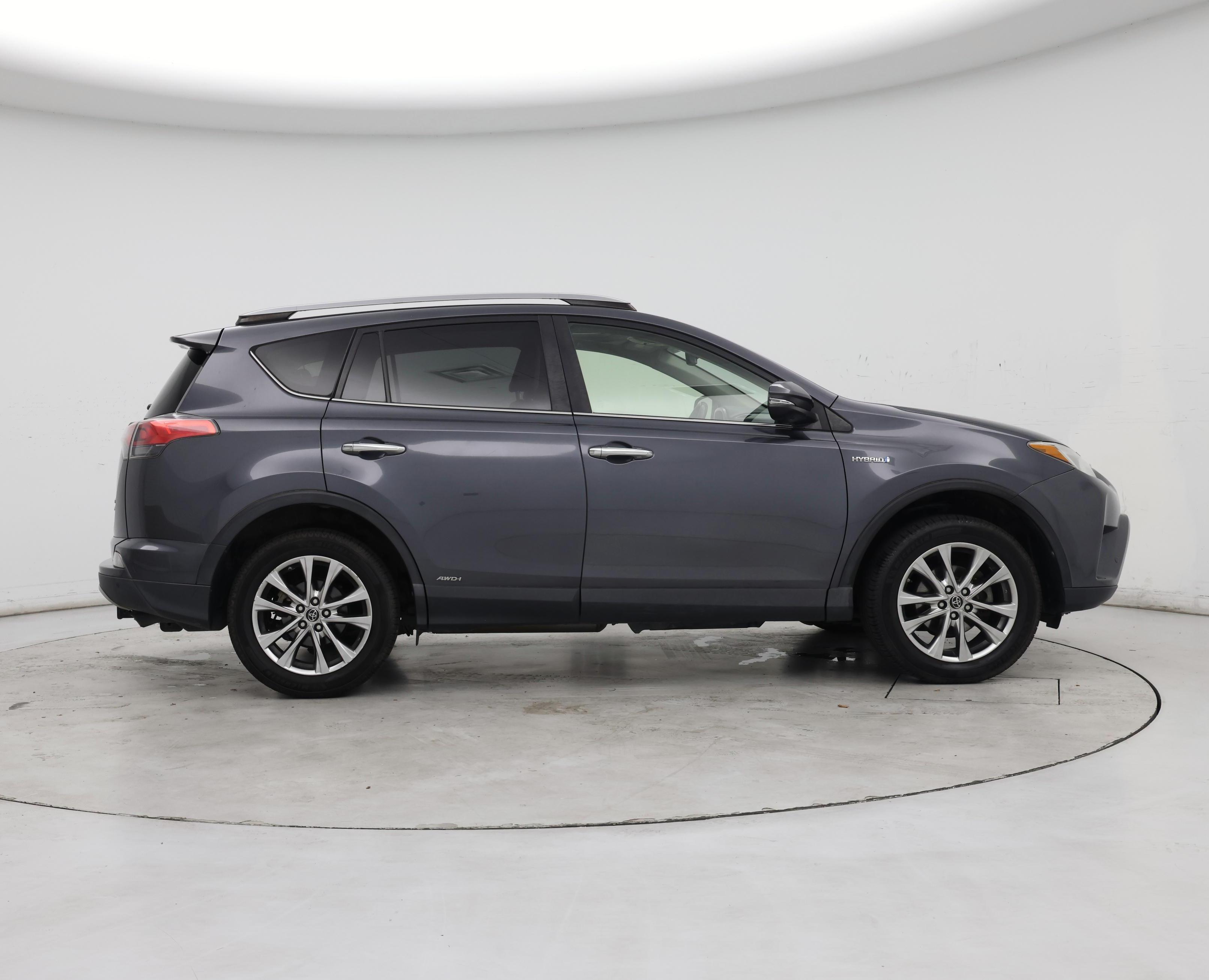 Thumbnail: 2017 Toyota RAV4 - 7