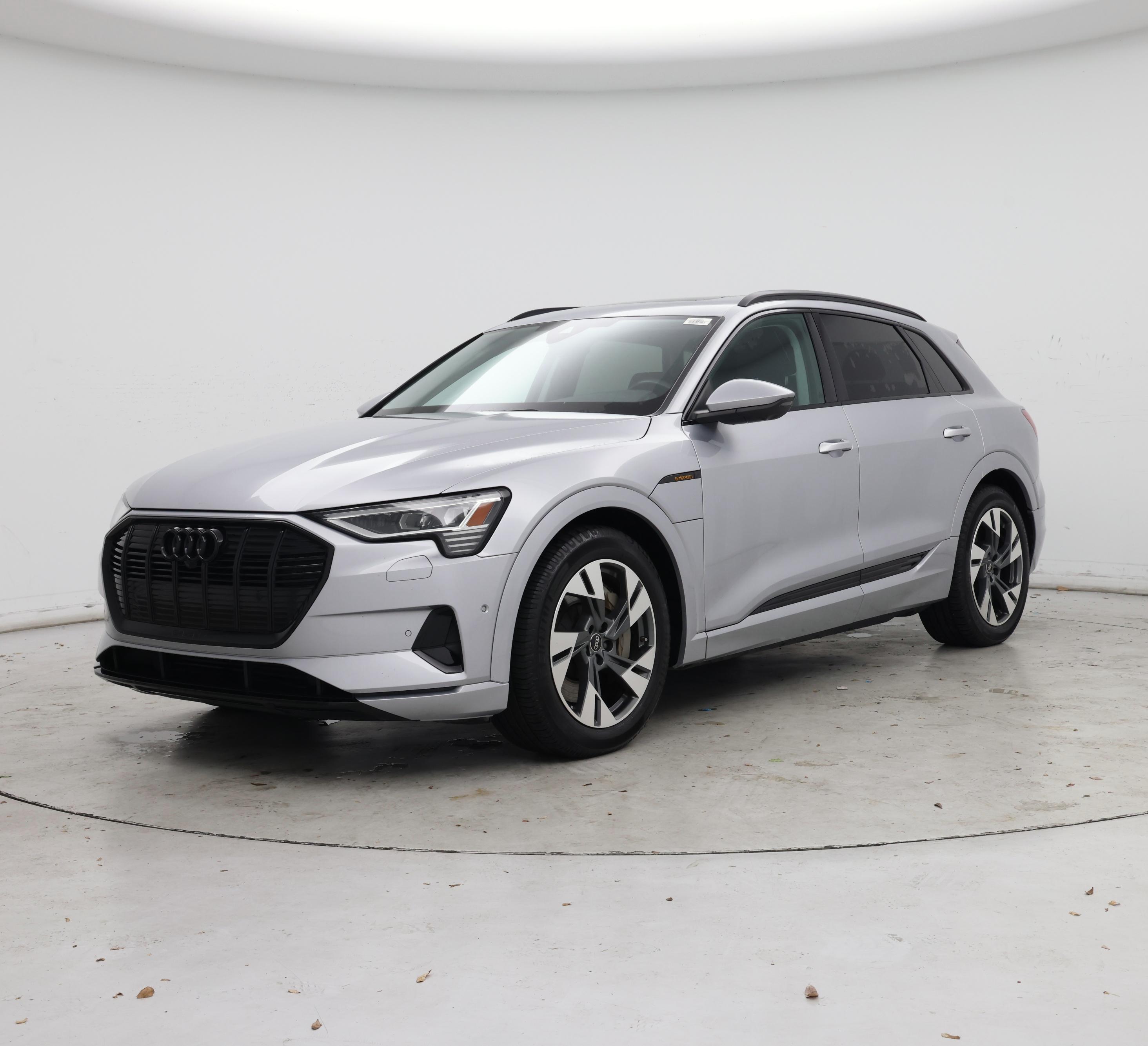 Thumbnail: 2022 Audi e-tron - 4