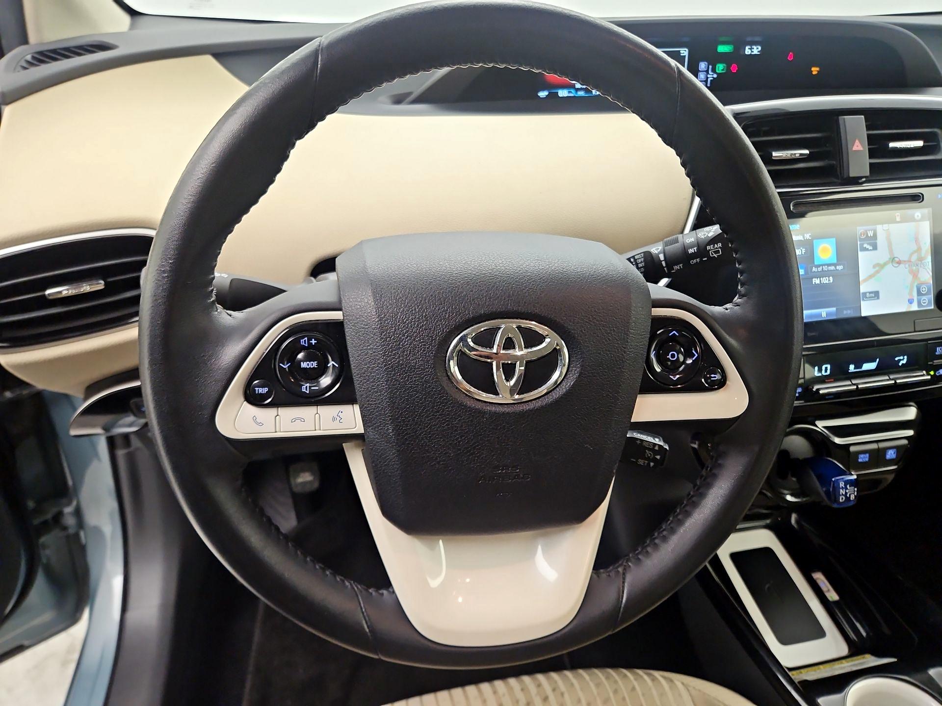 Thumbnail: 2016 Toyota Prius - 10