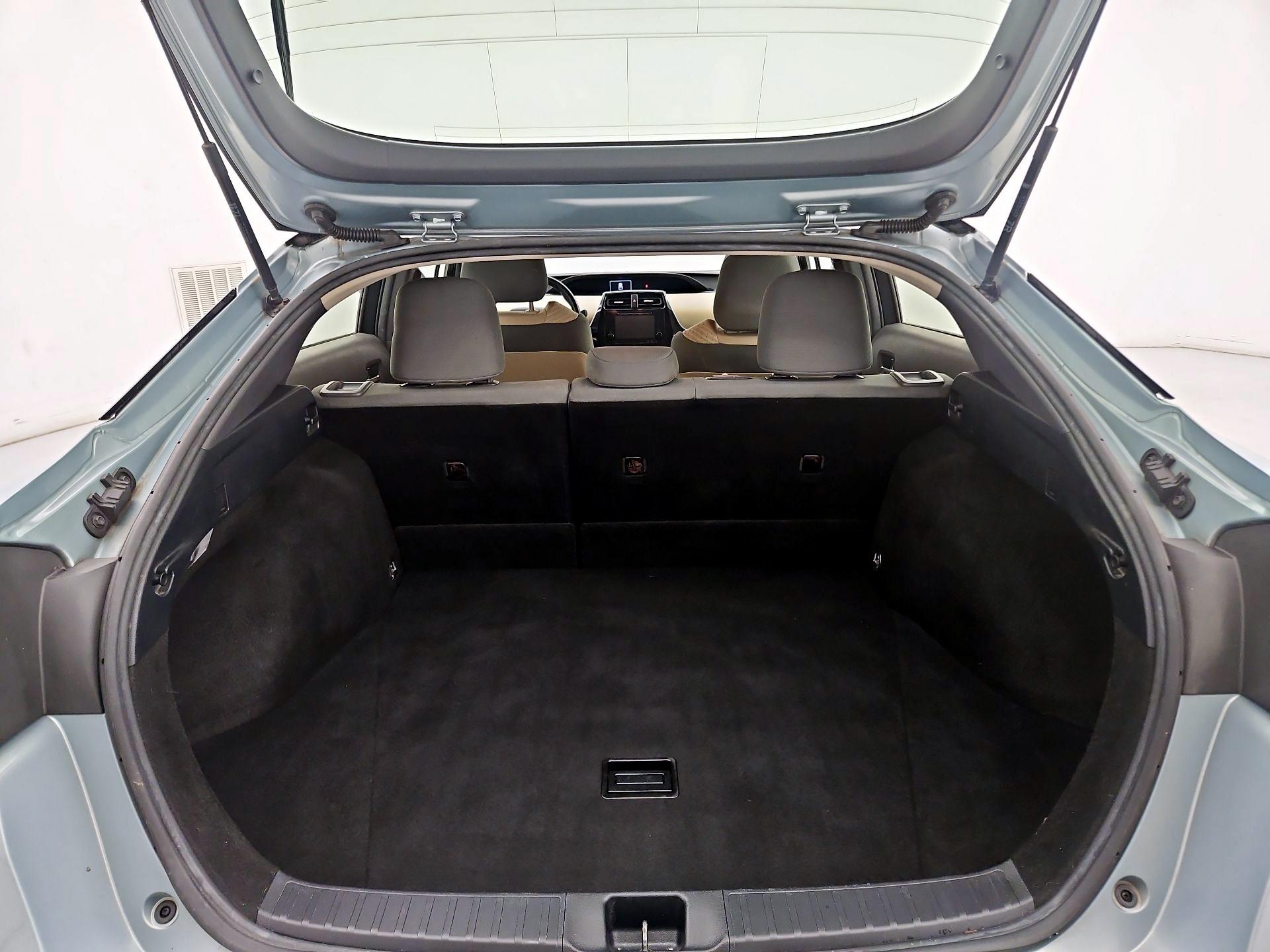 Thumbnail: 2016 Toyota Prius - 20