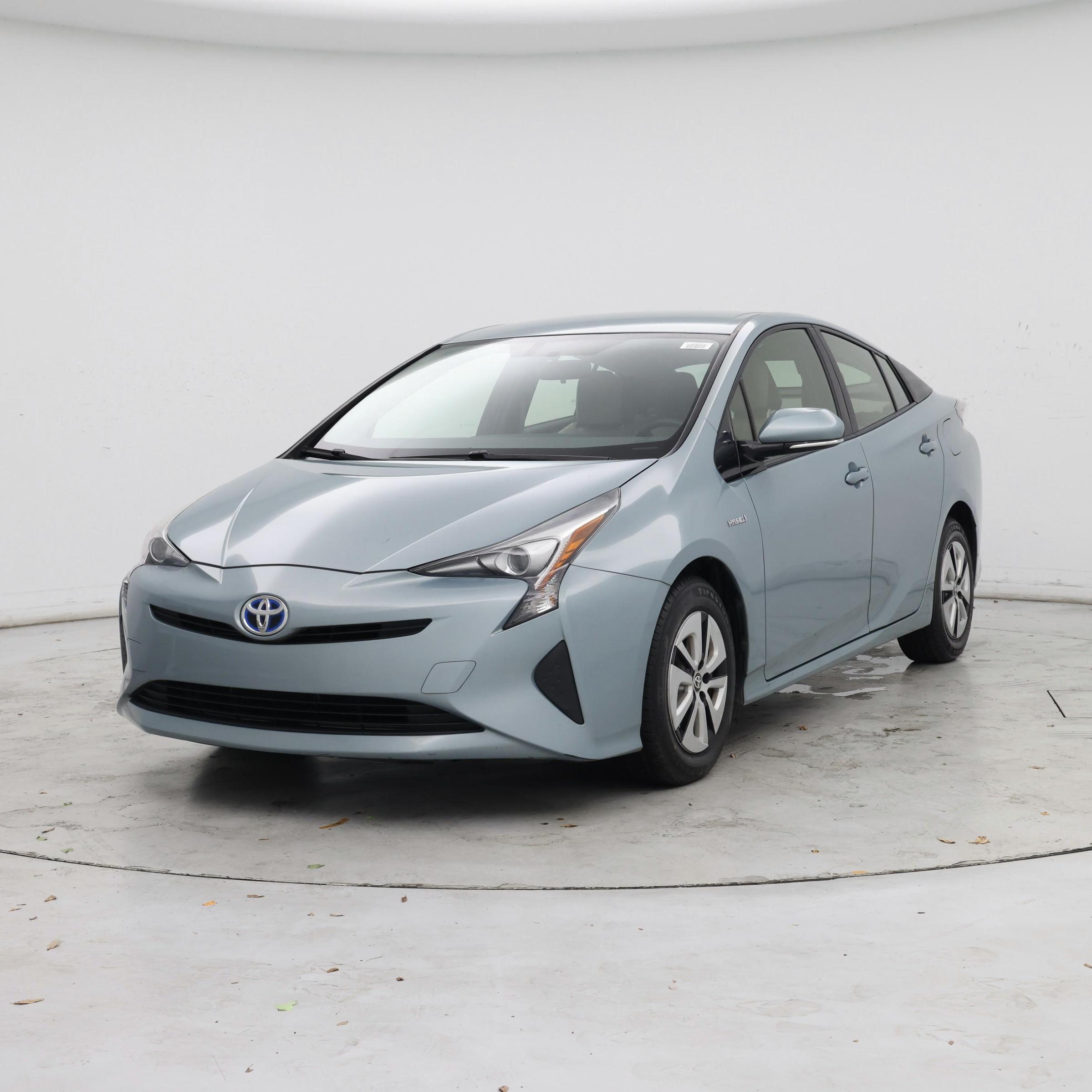 Thumbnail: 2016 Toyota Prius - 4