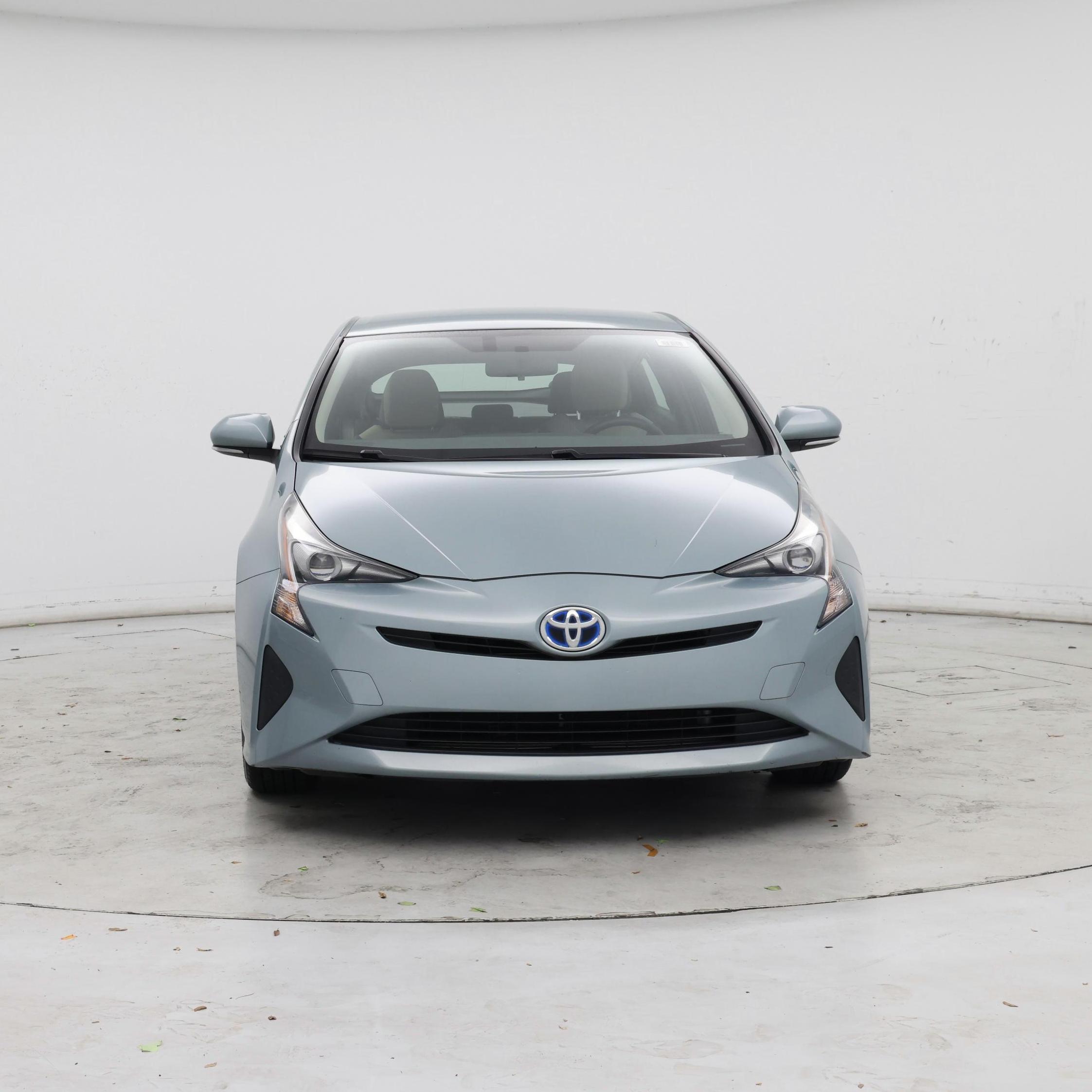 Thumbnail: 2016 Toyota Prius - 5