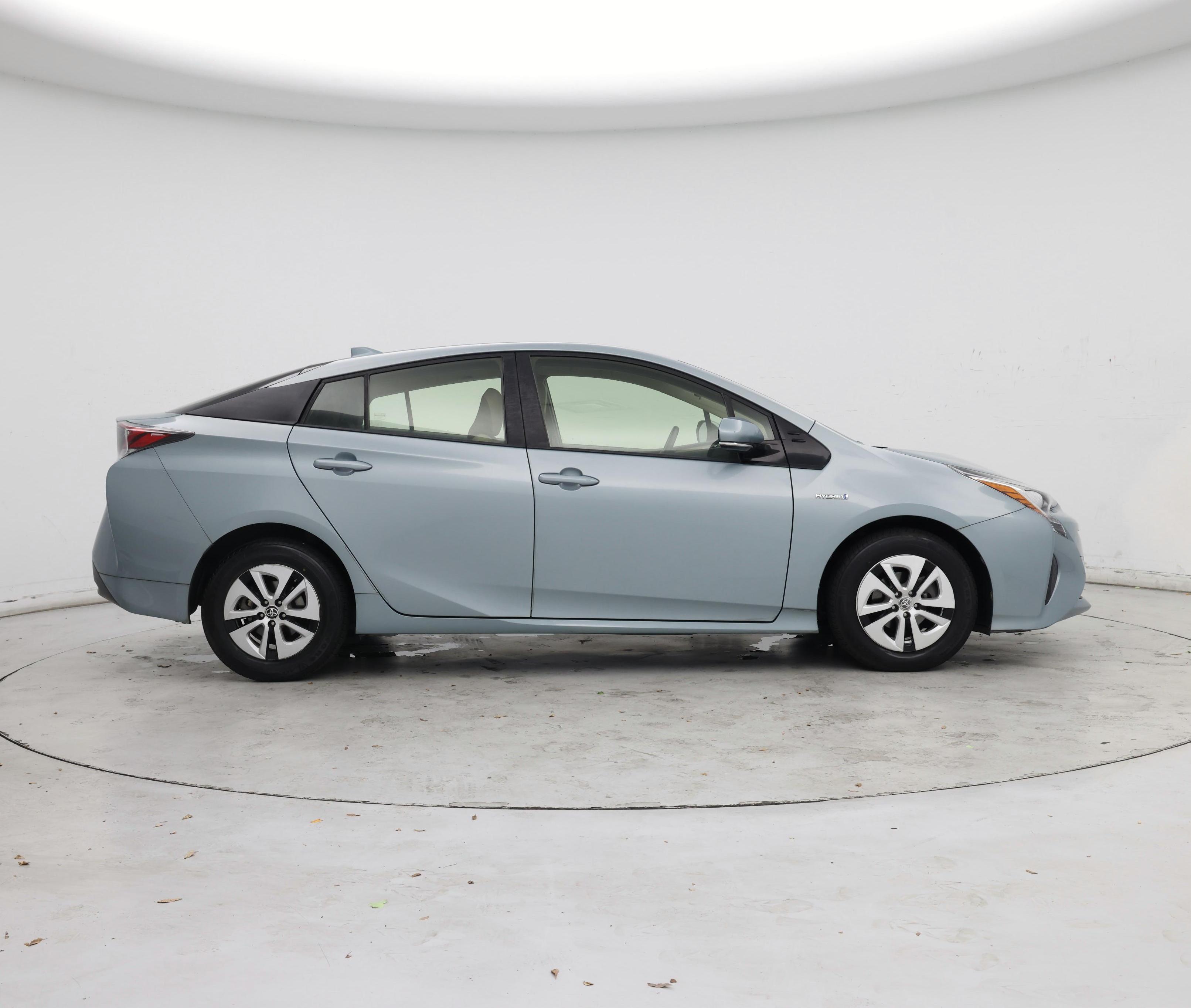 Thumbnail: 2016 Toyota Prius - 7