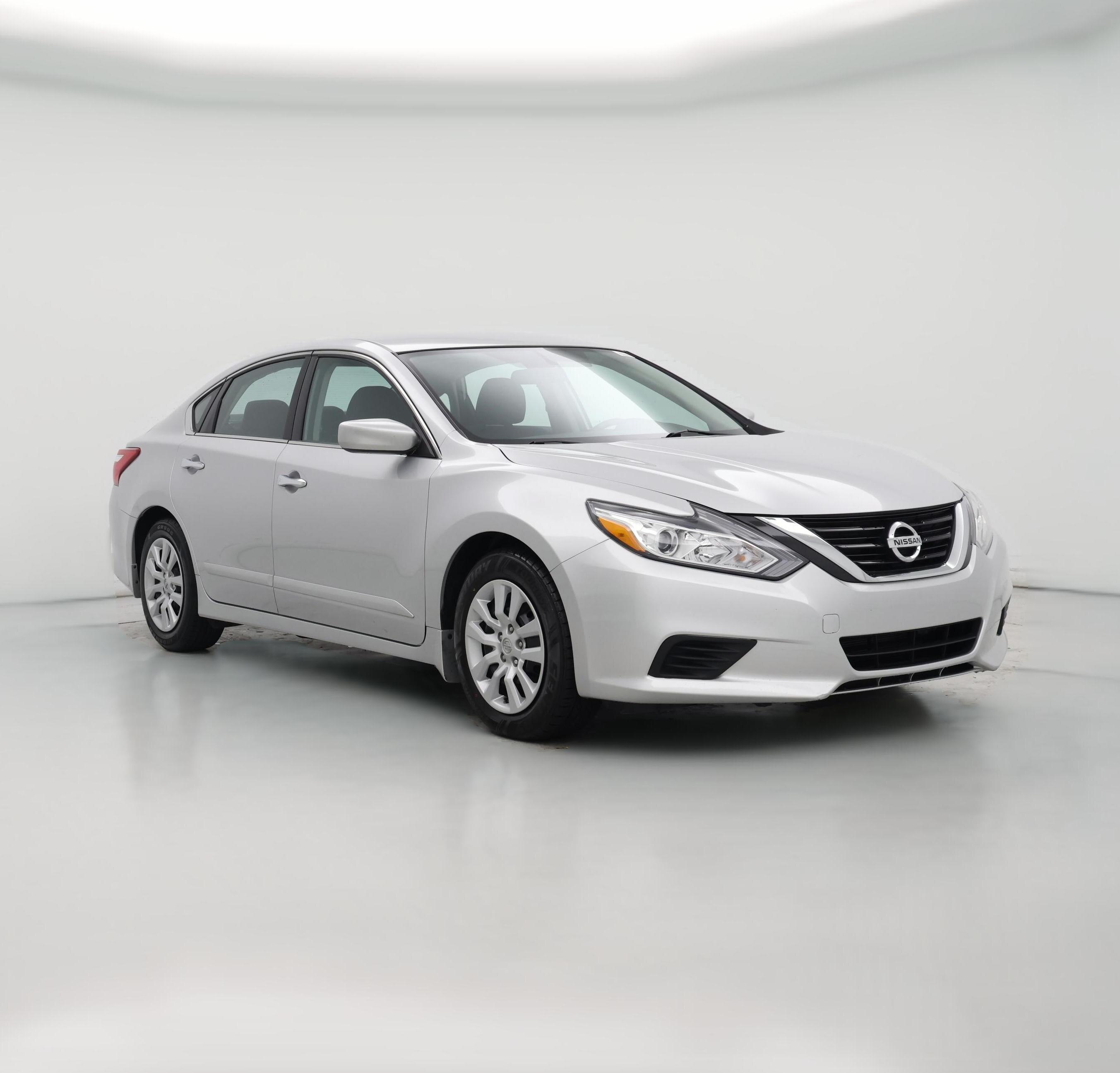 Thumbnail: 2017 Nissan Altima - 1