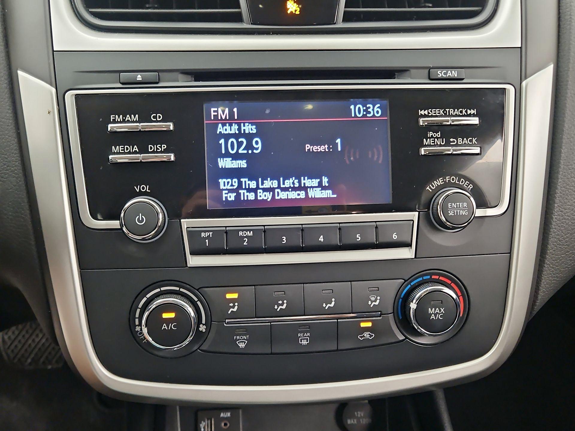 Thumbnail: 2017 Nissan Altima - 15