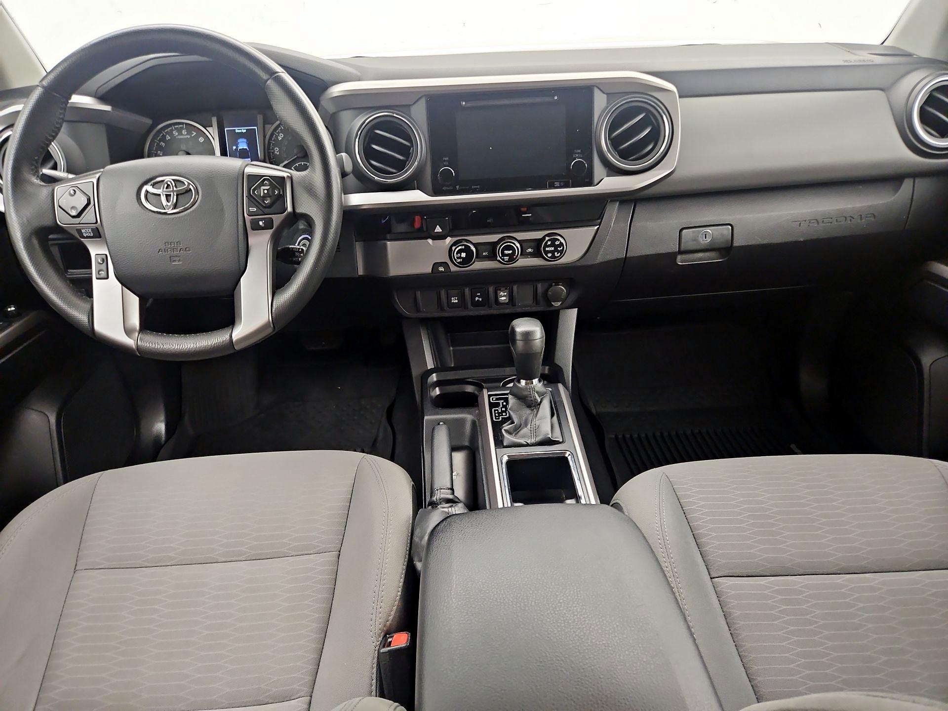 Thumbnail: 2017 Toyota Tacoma - 9