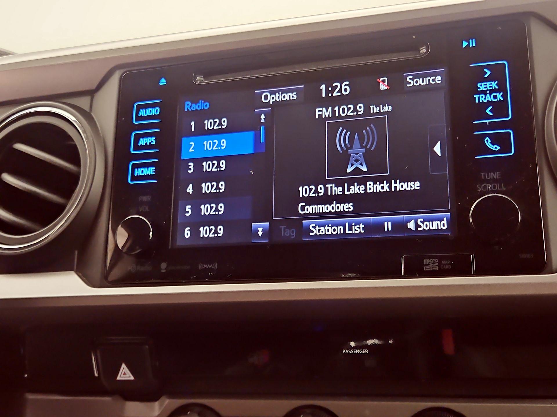 Thumbnail: 2017 Toyota Tacoma - 15