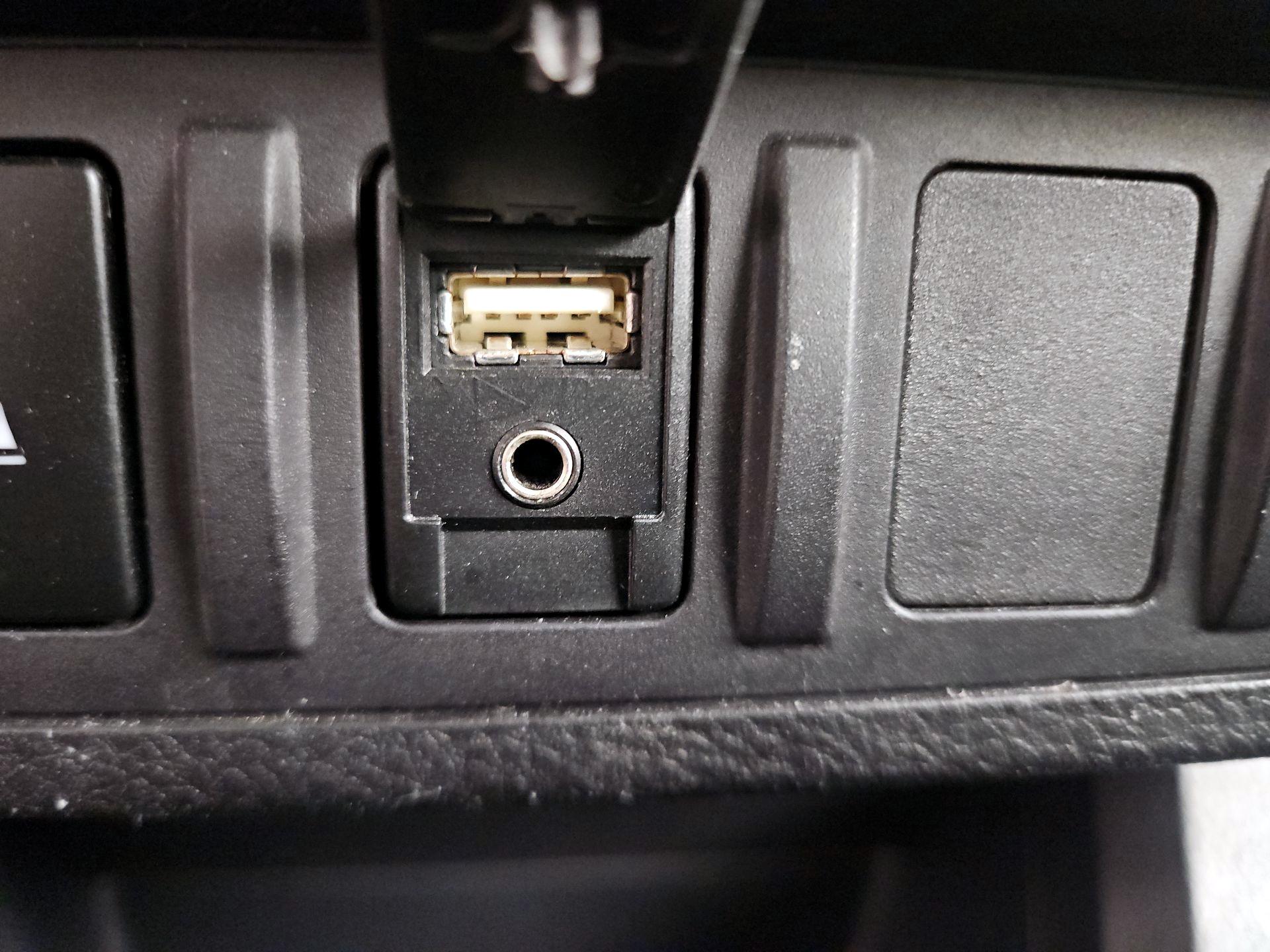 Thumbnail: 2017 Toyota Tacoma - 18