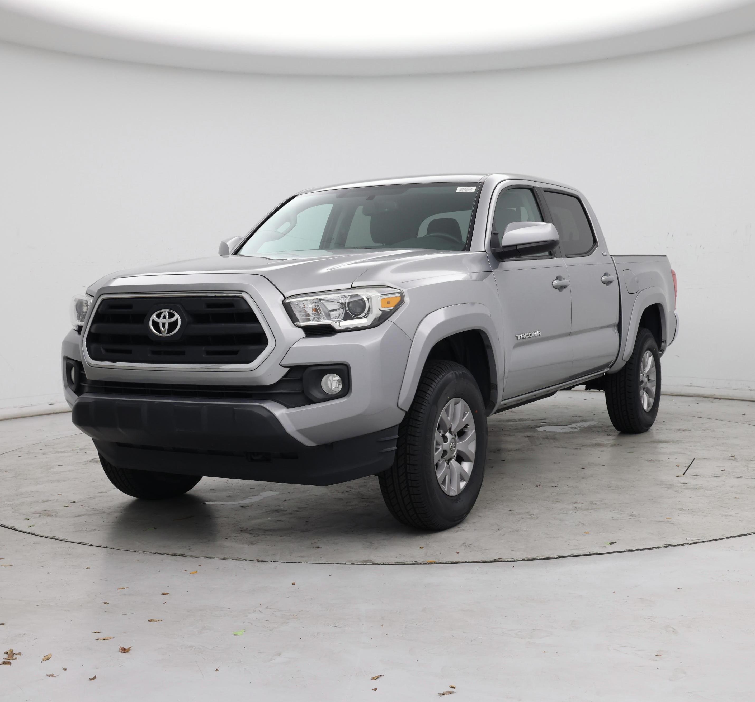 Thumbnail: 2017 Toyota Tacoma - 4