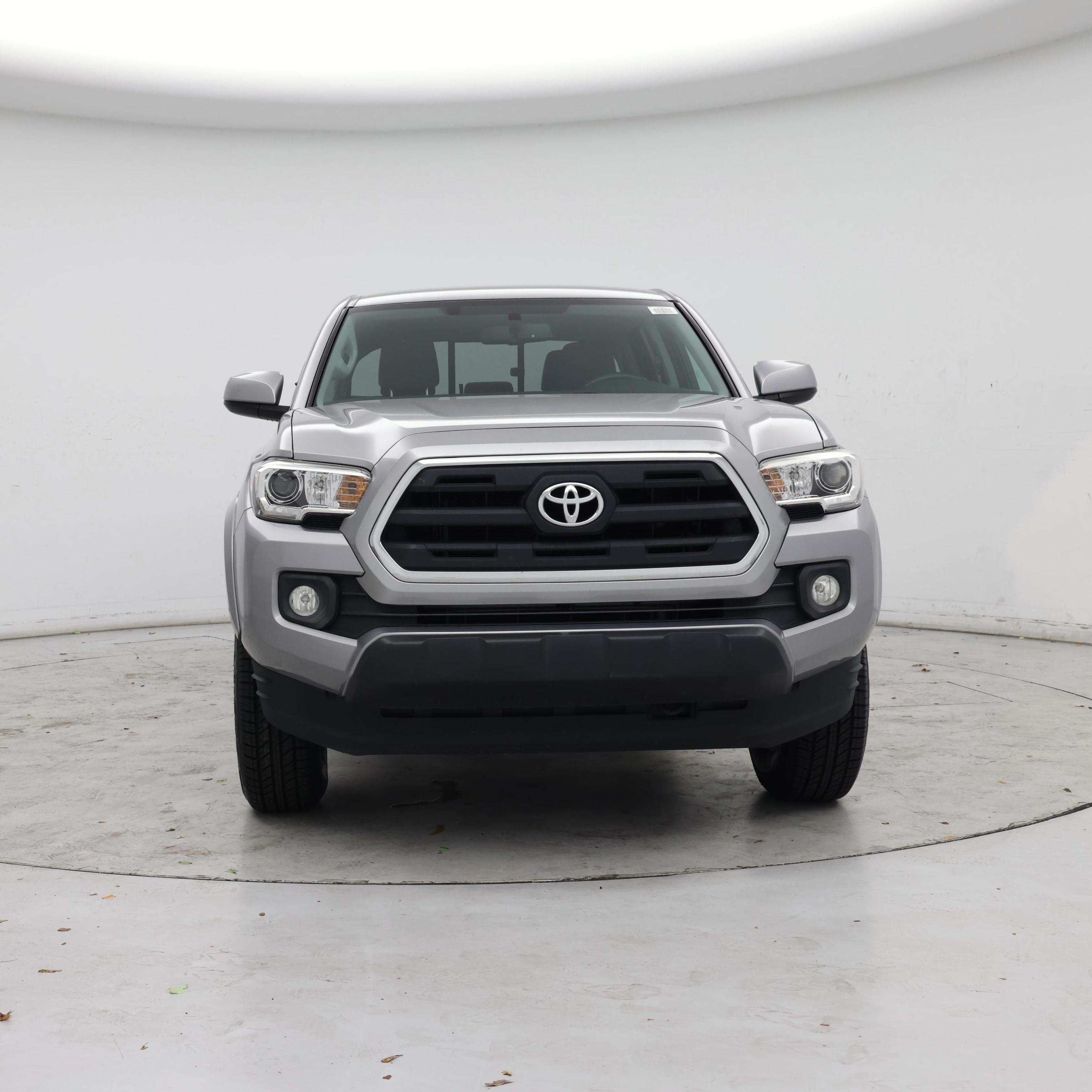 Thumbnail: 2017 Toyota Tacoma - 5