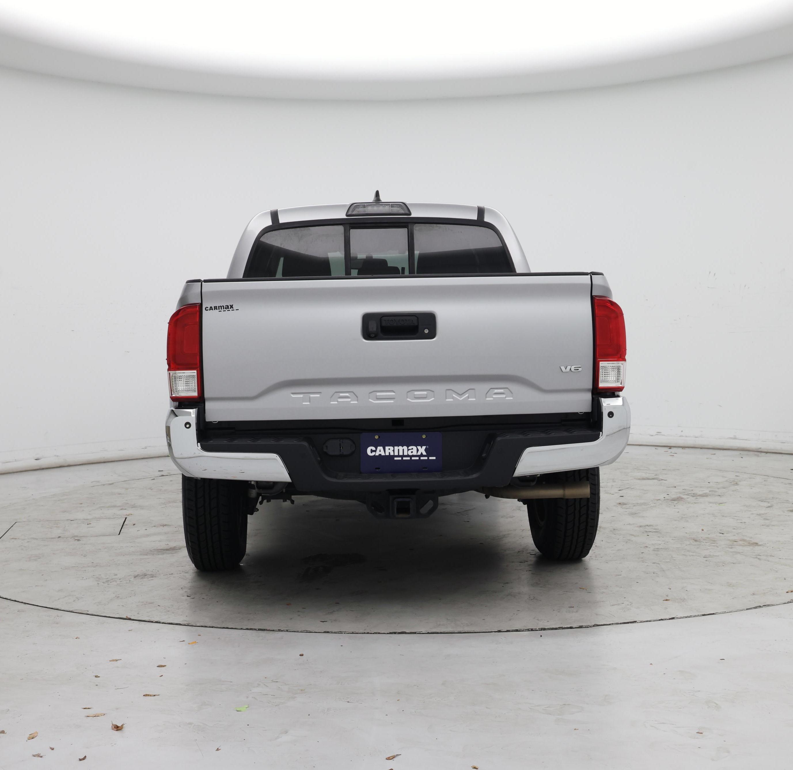 Thumbnail: 2017 Toyota Tacoma - 6