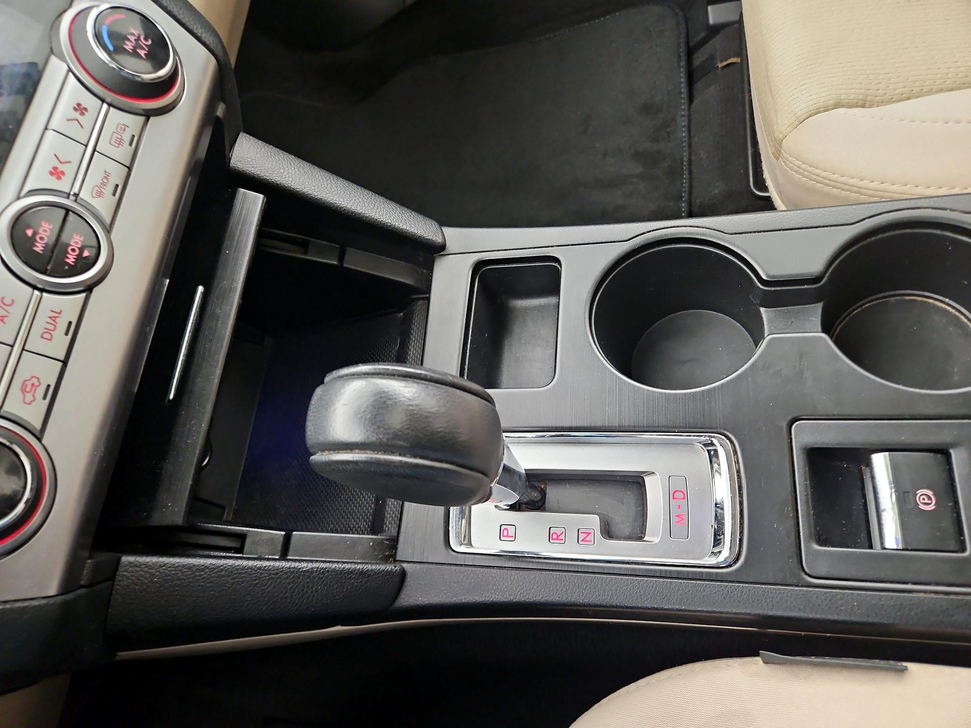 Thumbnail: 2016 Subaru Legacy - 16