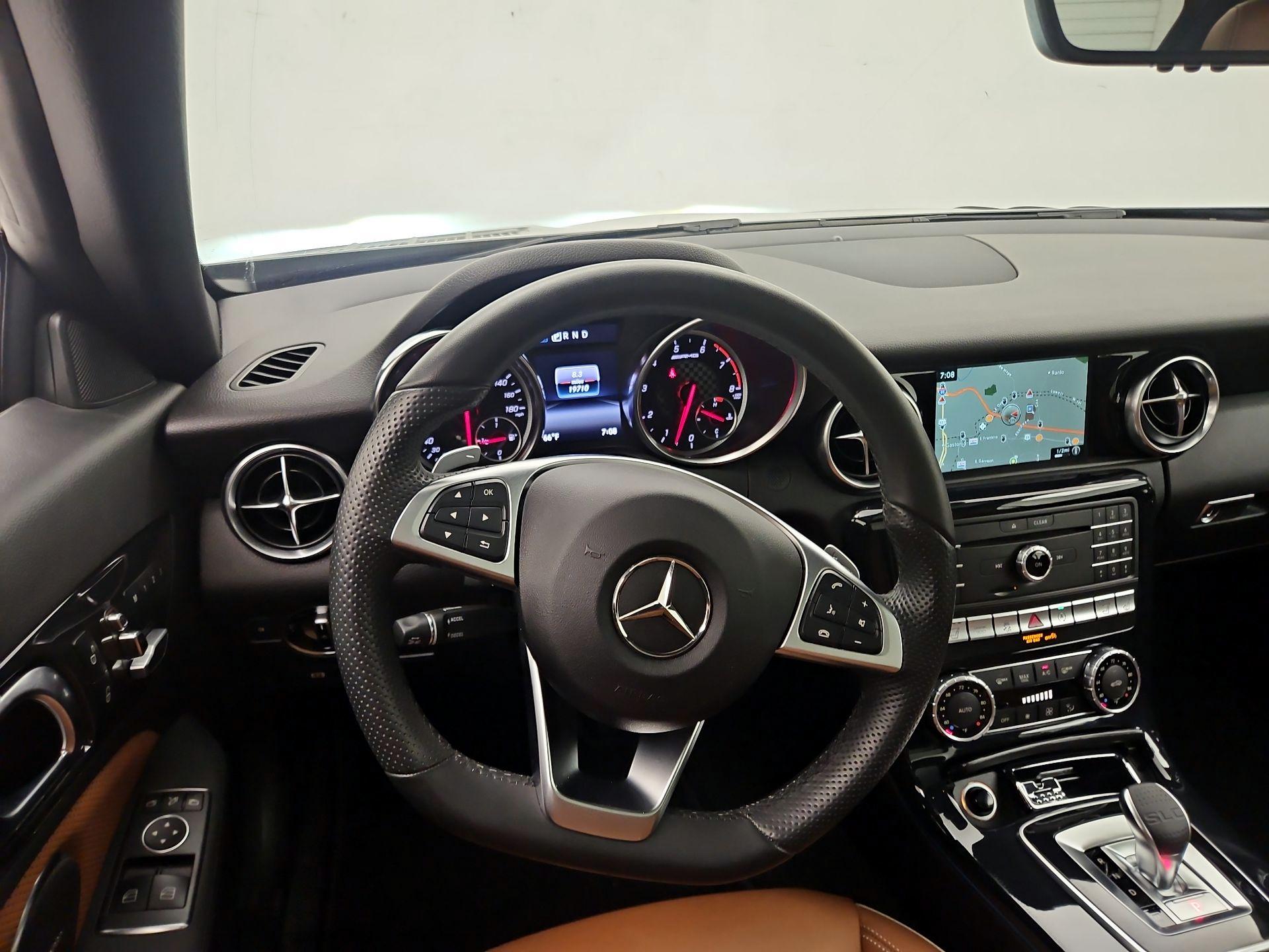 Thumbnail: 2019 Mercedes-Benz SL-Class - 10