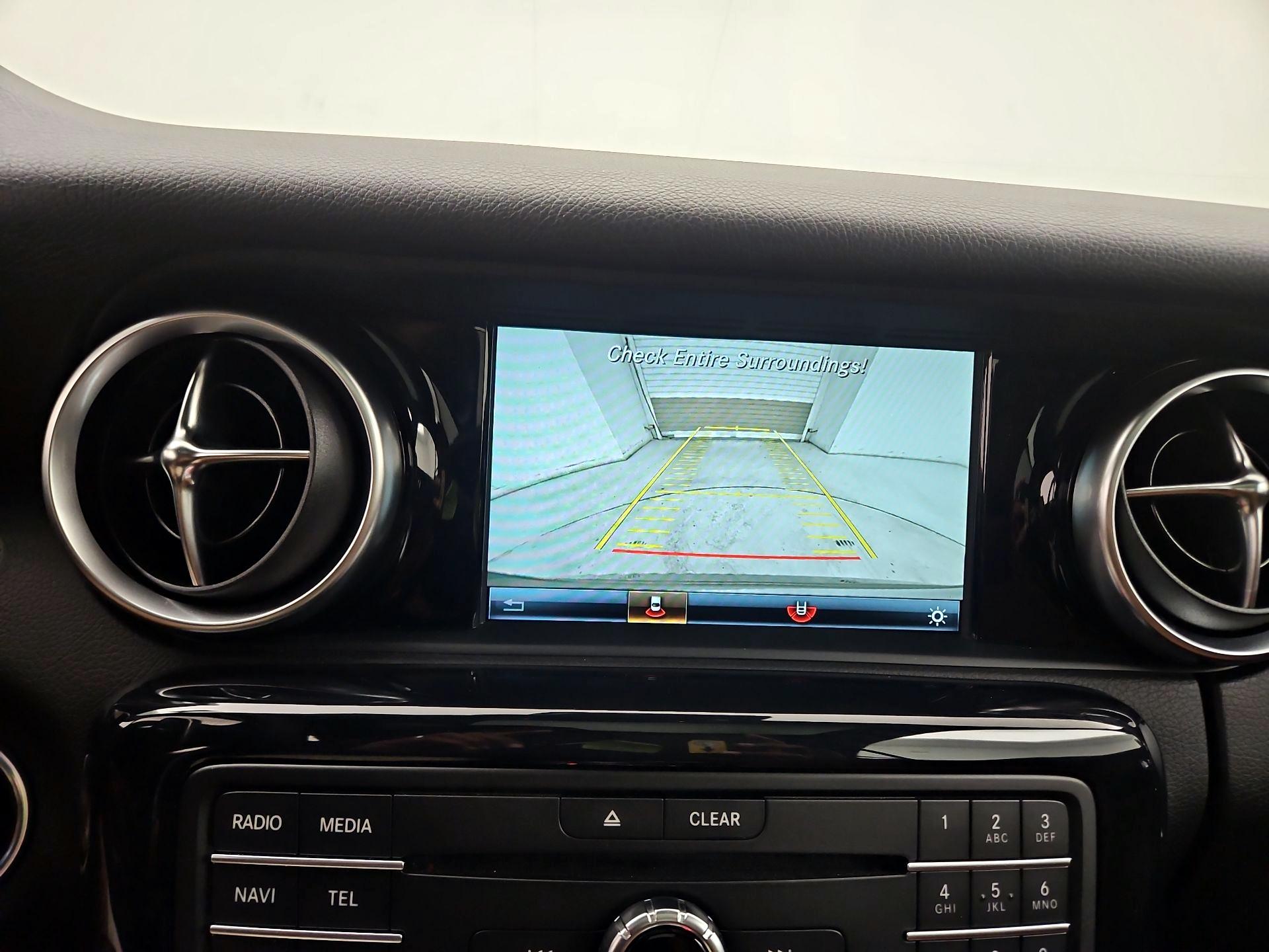 Thumbnail: 2019 Mercedes-Benz SL-Class - 15