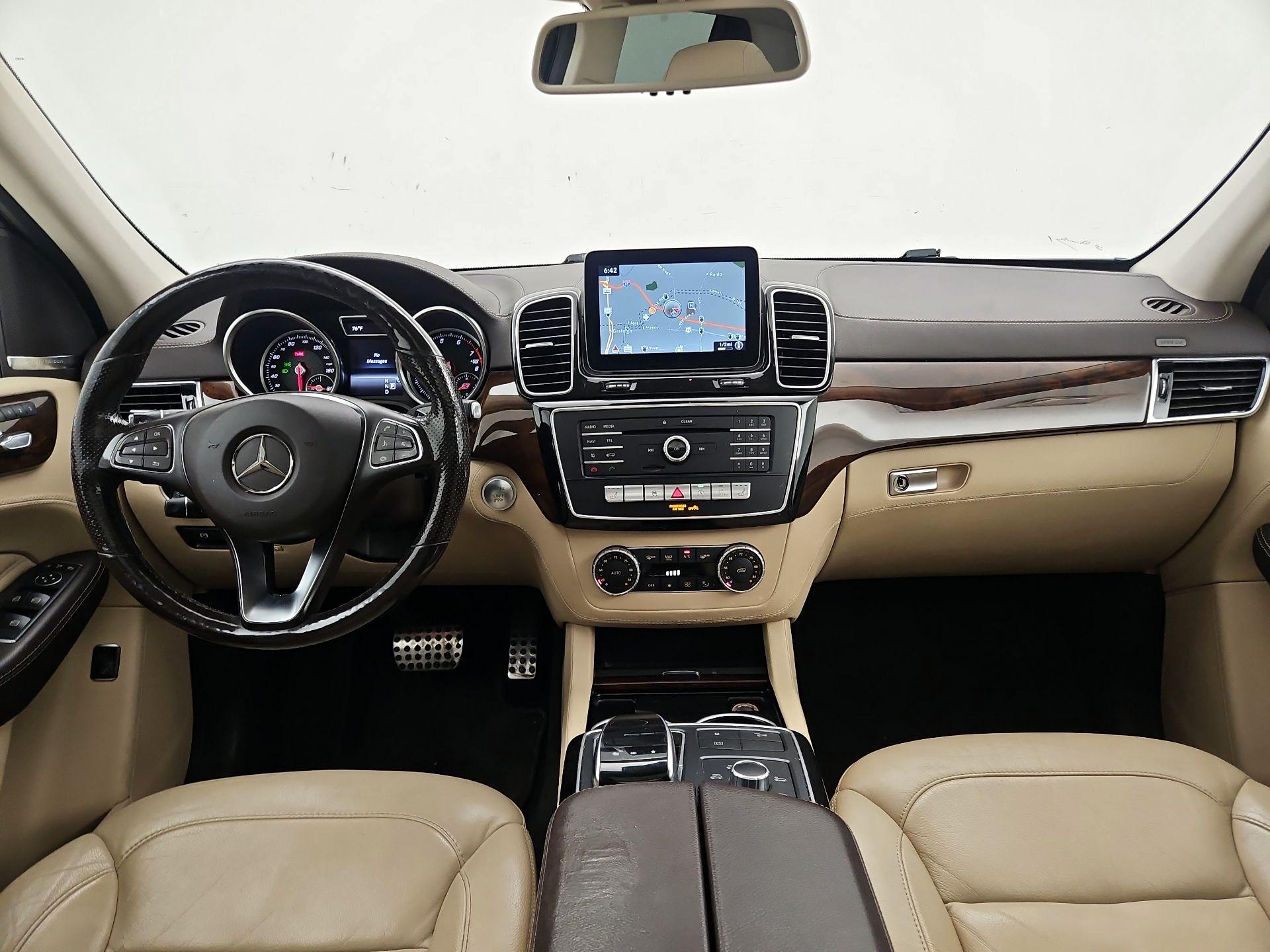 Thumbnail: 2017 Mercedes-Benz GLE - 9
