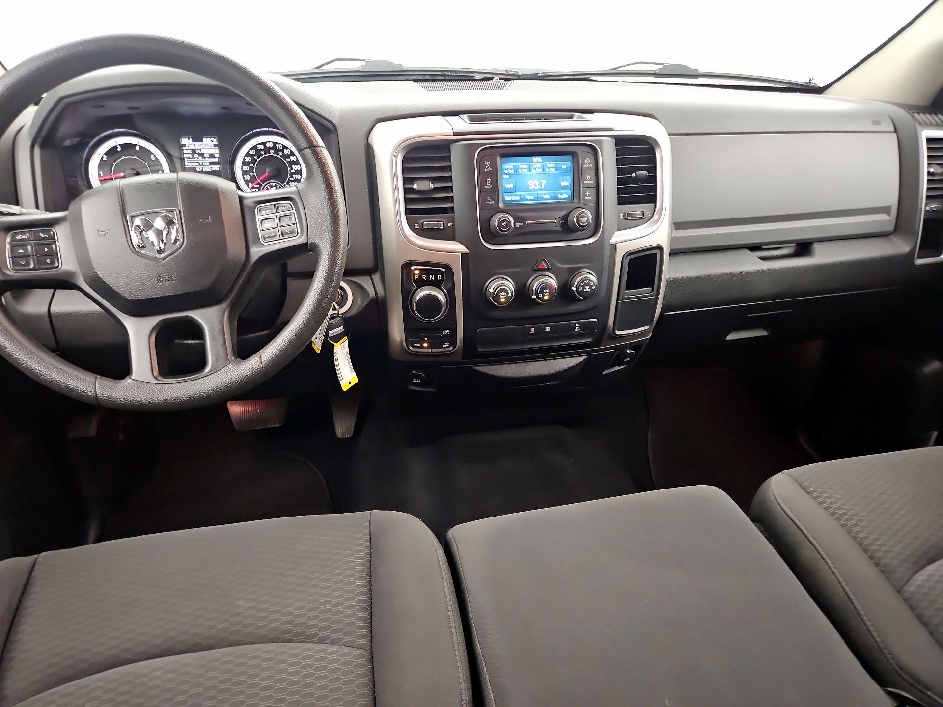 Thumbnail: 2019 RAM 1500 Classic - 9
