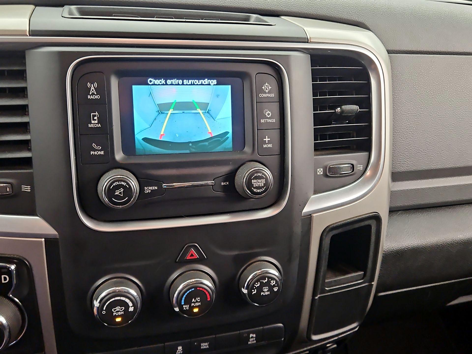 Thumbnail: 2019 RAM 1500 Classic - 14