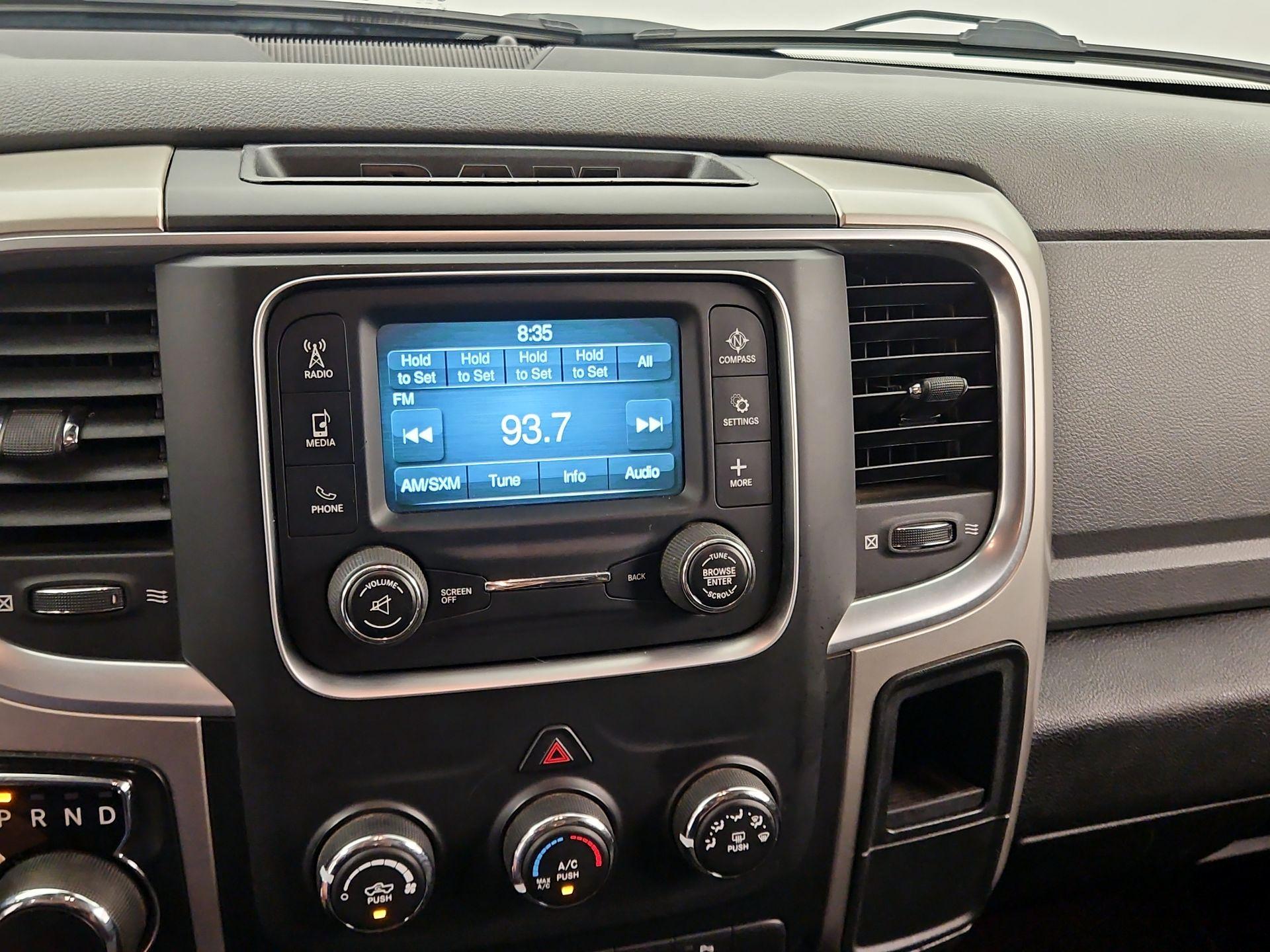 Thumbnail: 2019 RAM 1500 Classic - 15