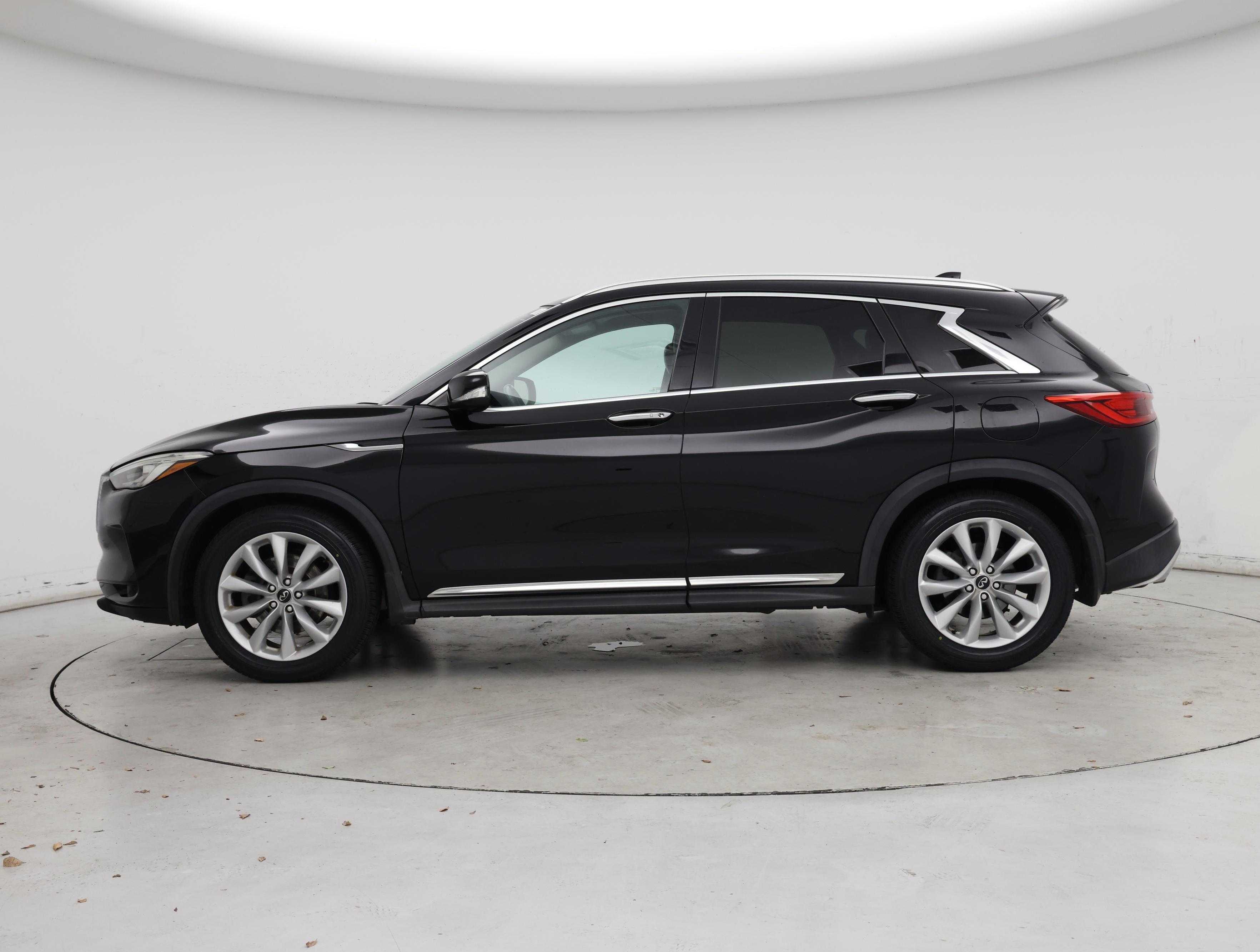 Thumbnail: 2019 INFINITI QX50 - 3
