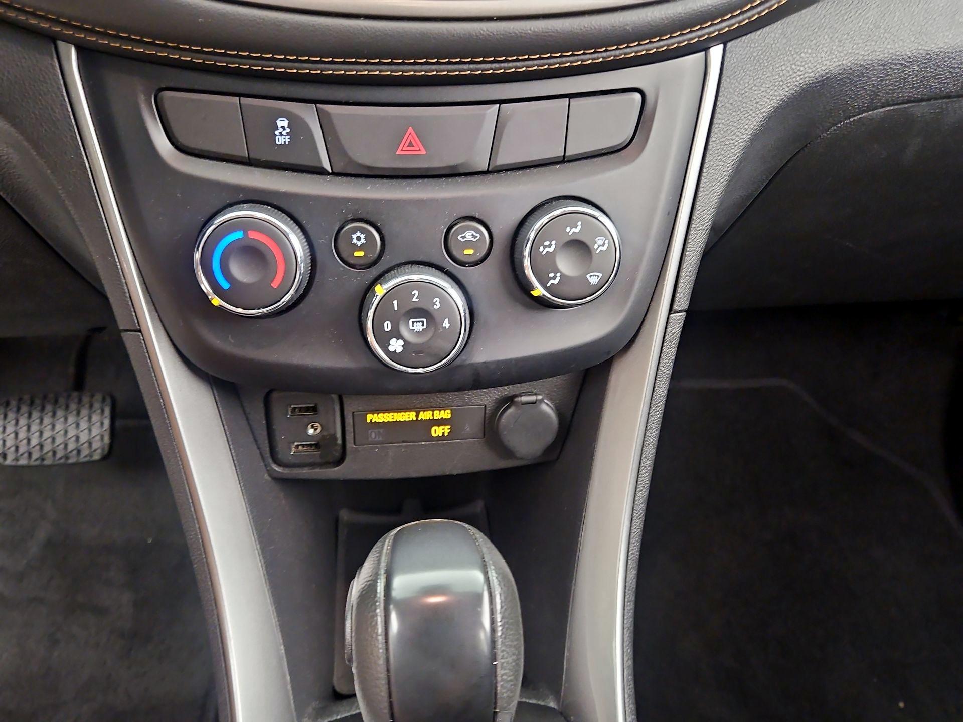 Thumbnail: 2020 Chevrolet Trax - 16