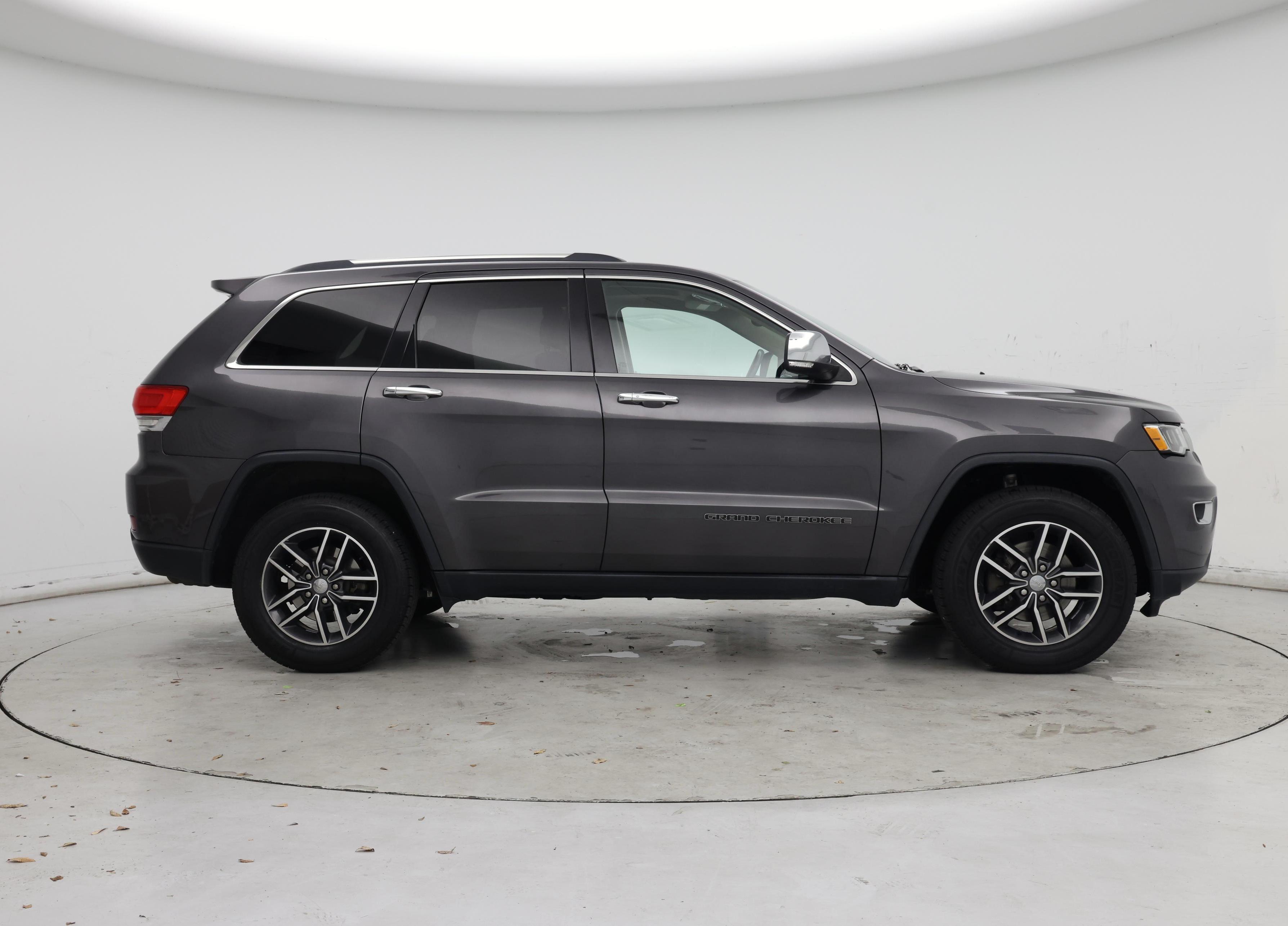 Thumbnail: 2017 Jeep Grand Cherokee - 7