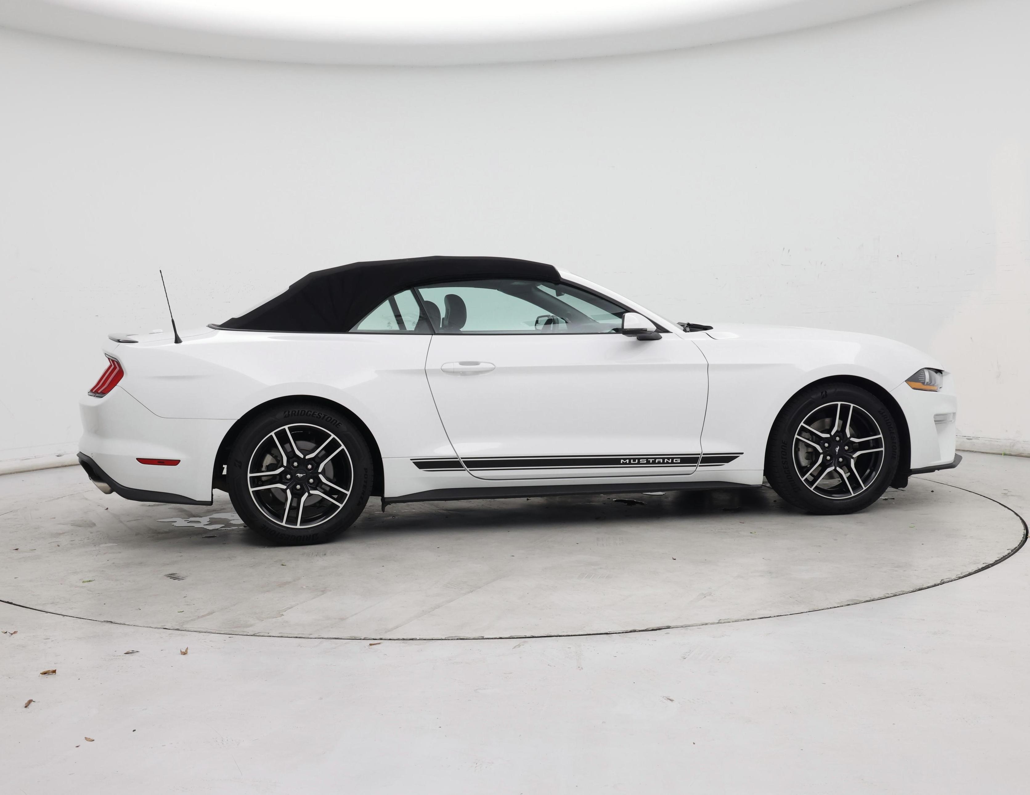 Thumbnail: 2019 Ford Mustang - 7