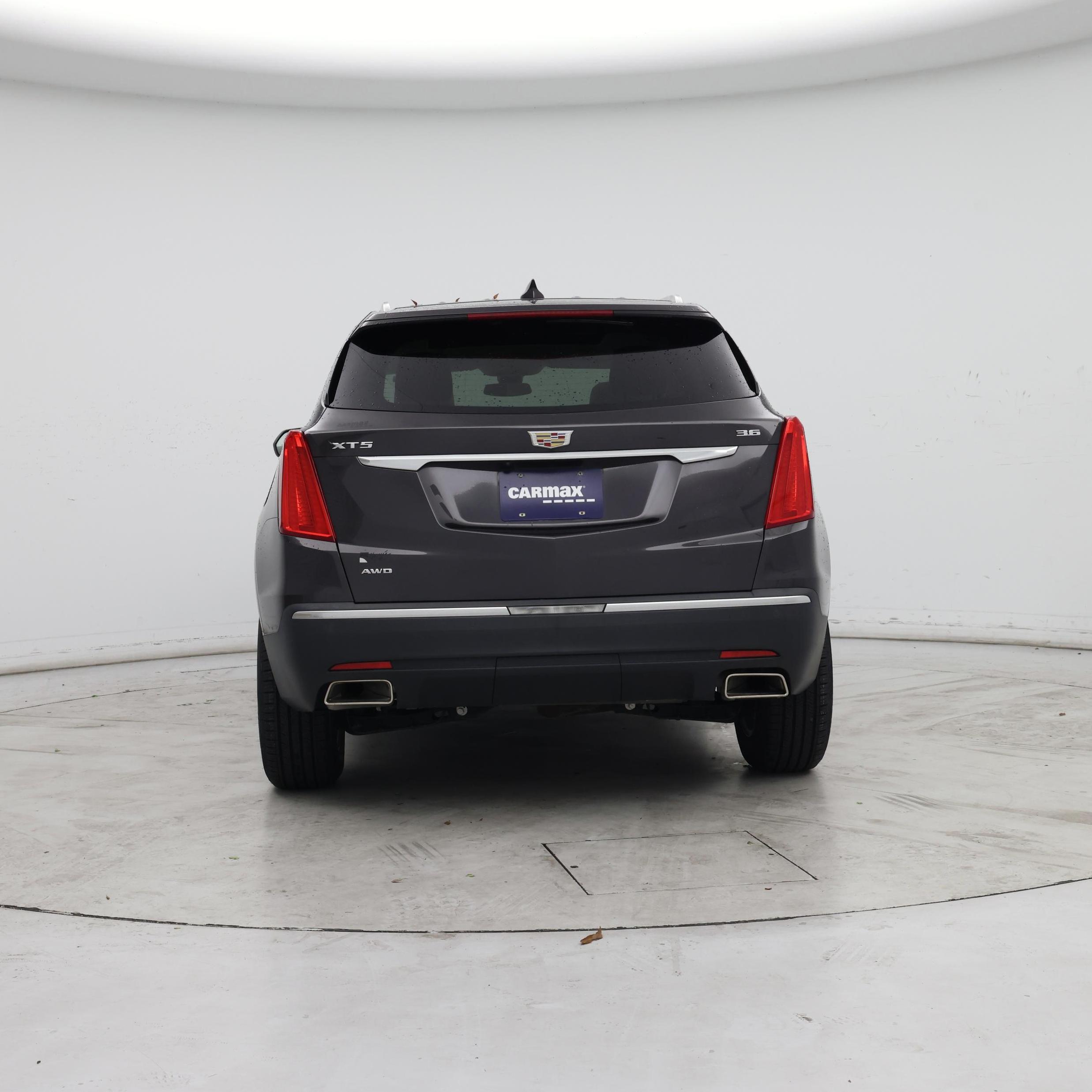 Thumbnail: 2017 Cadillac XT5 - 6