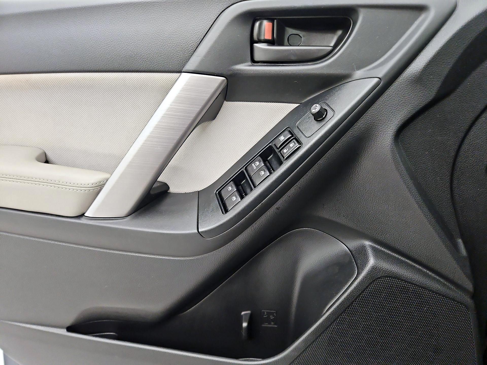 Thumbnail: 2016 Subaru Forester - 12