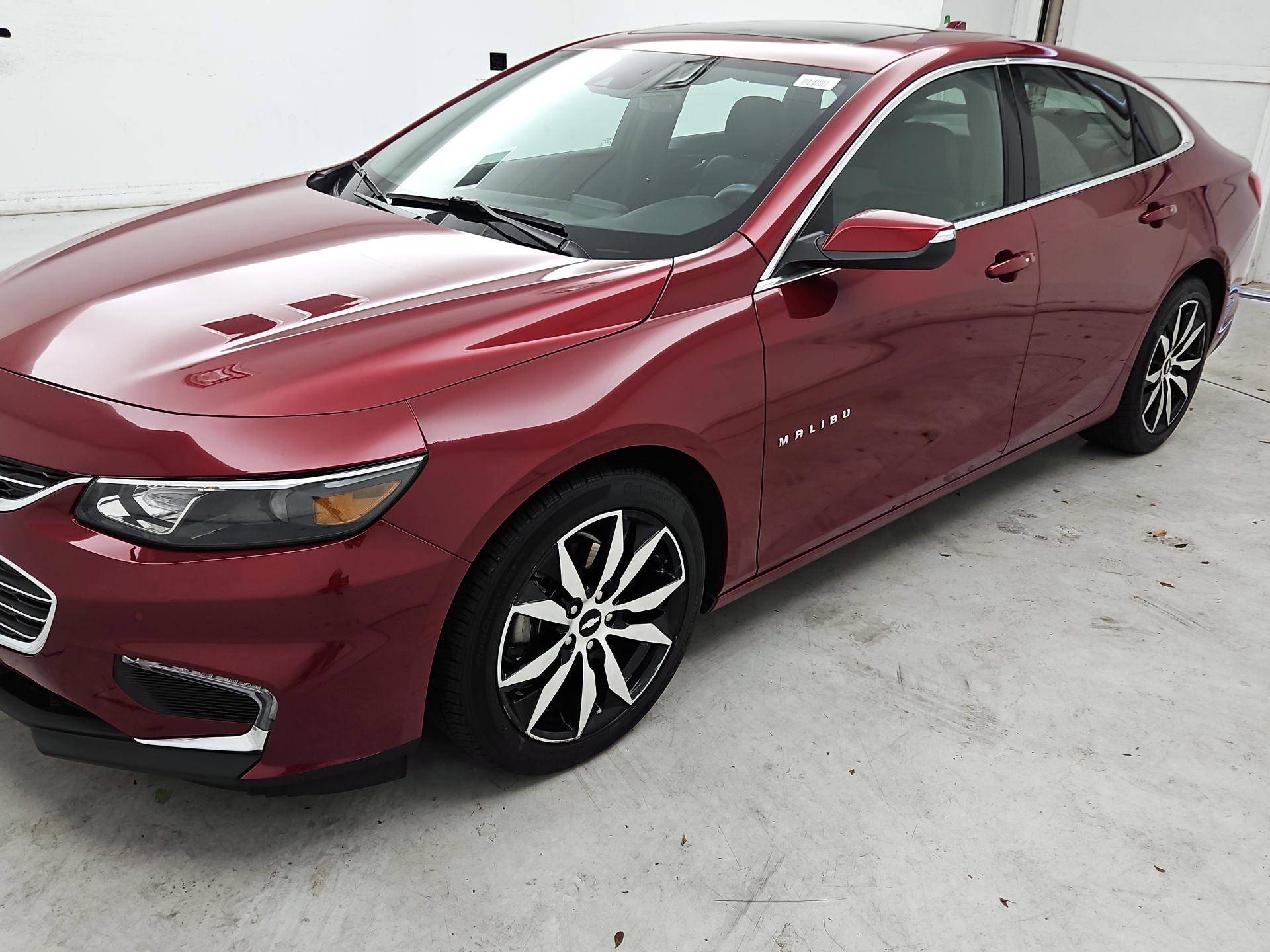 Thumbnail: 2017 Chevrolet Malibu - 3