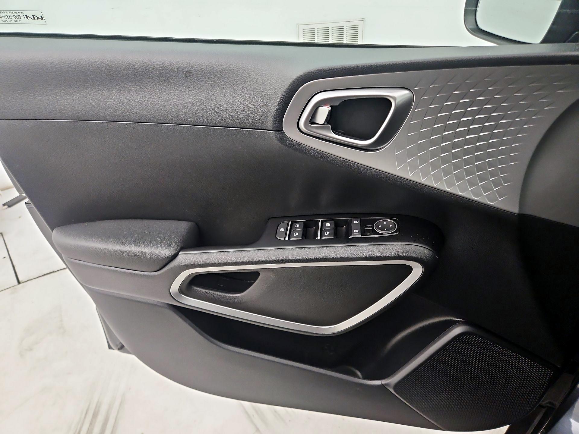 Thumbnail: 2022 Kia Soul - 12