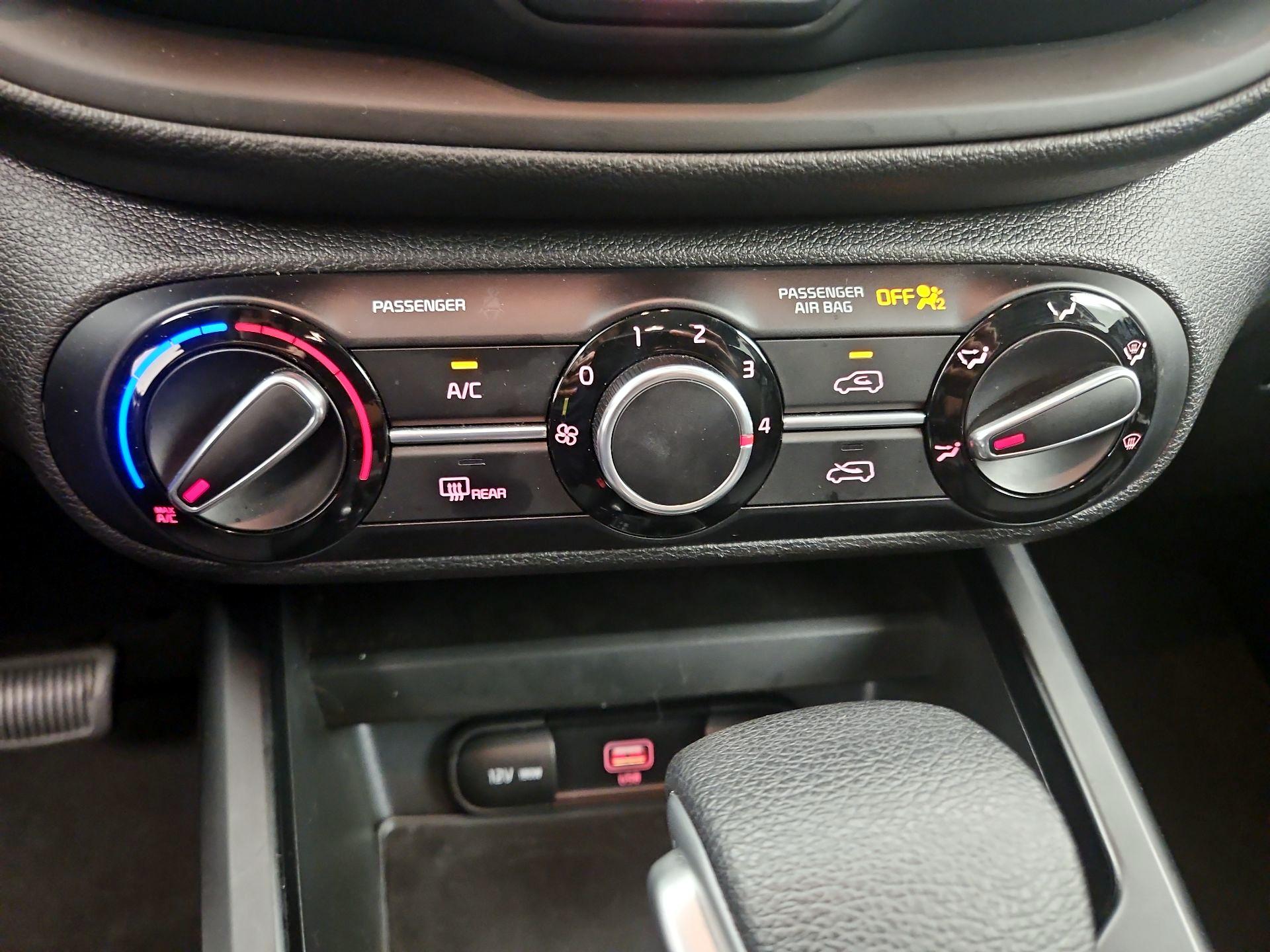 Thumbnail: 2022 Kia Soul - 16