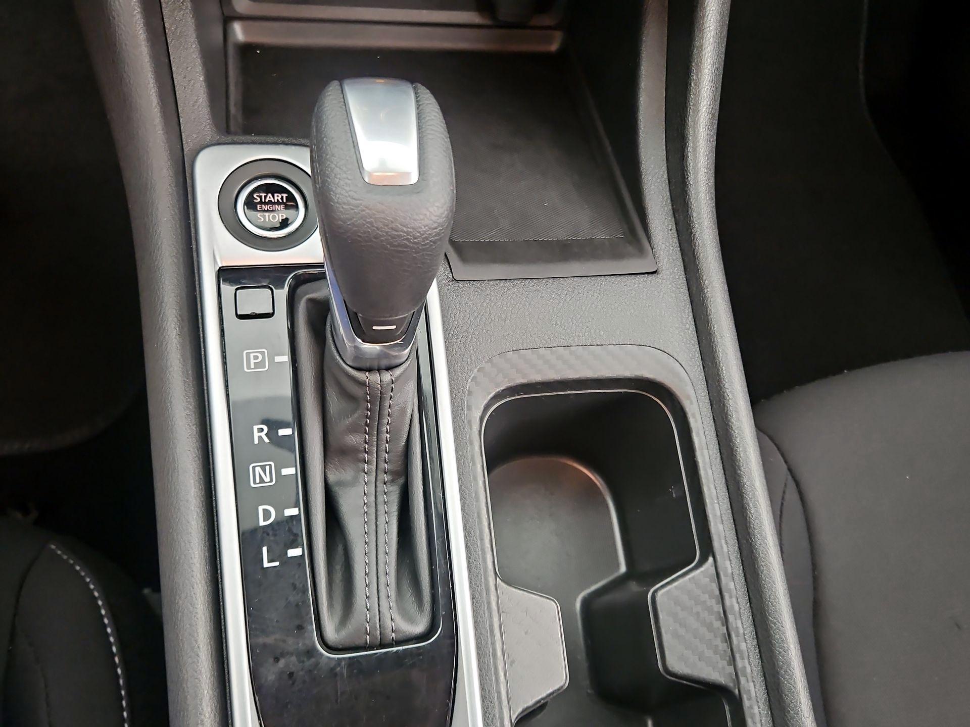 Thumbnail: 2024 Nissan Sentra - 17