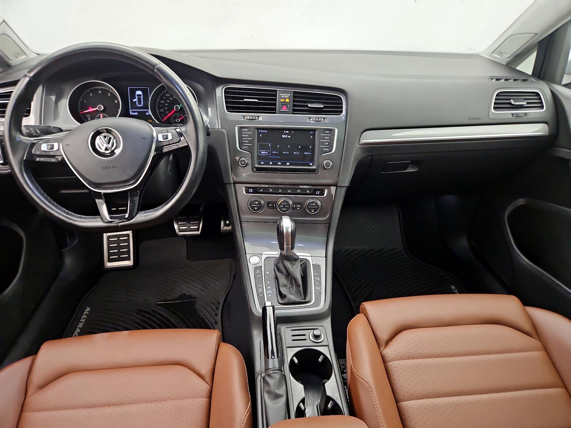 Thumbnail: 2017 Volkswagen Golf - 9