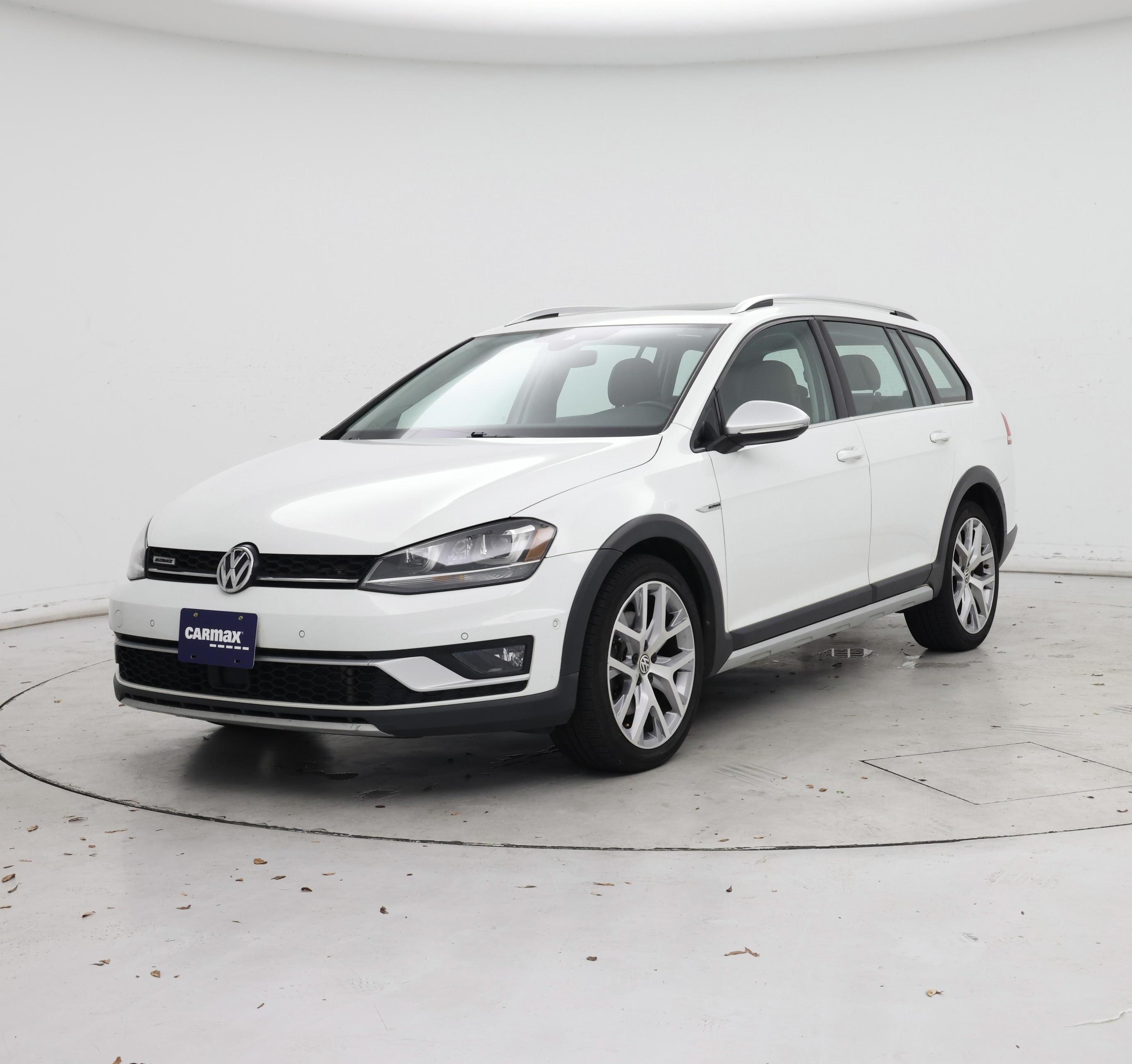 Thumbnail: 2017 Volkswagen Golf - 4