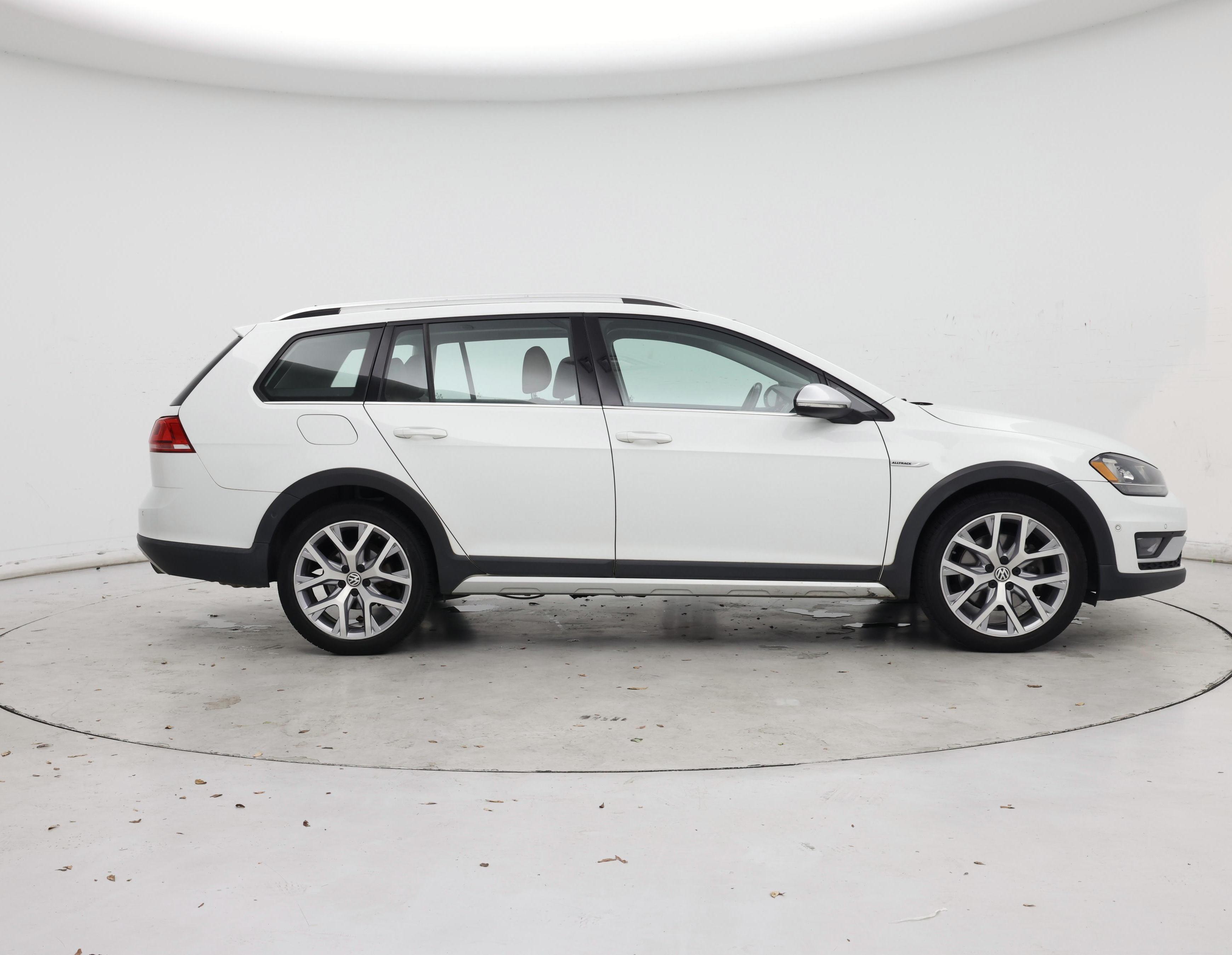 Thumbnail: 2017 Volkswagen Golf - 7