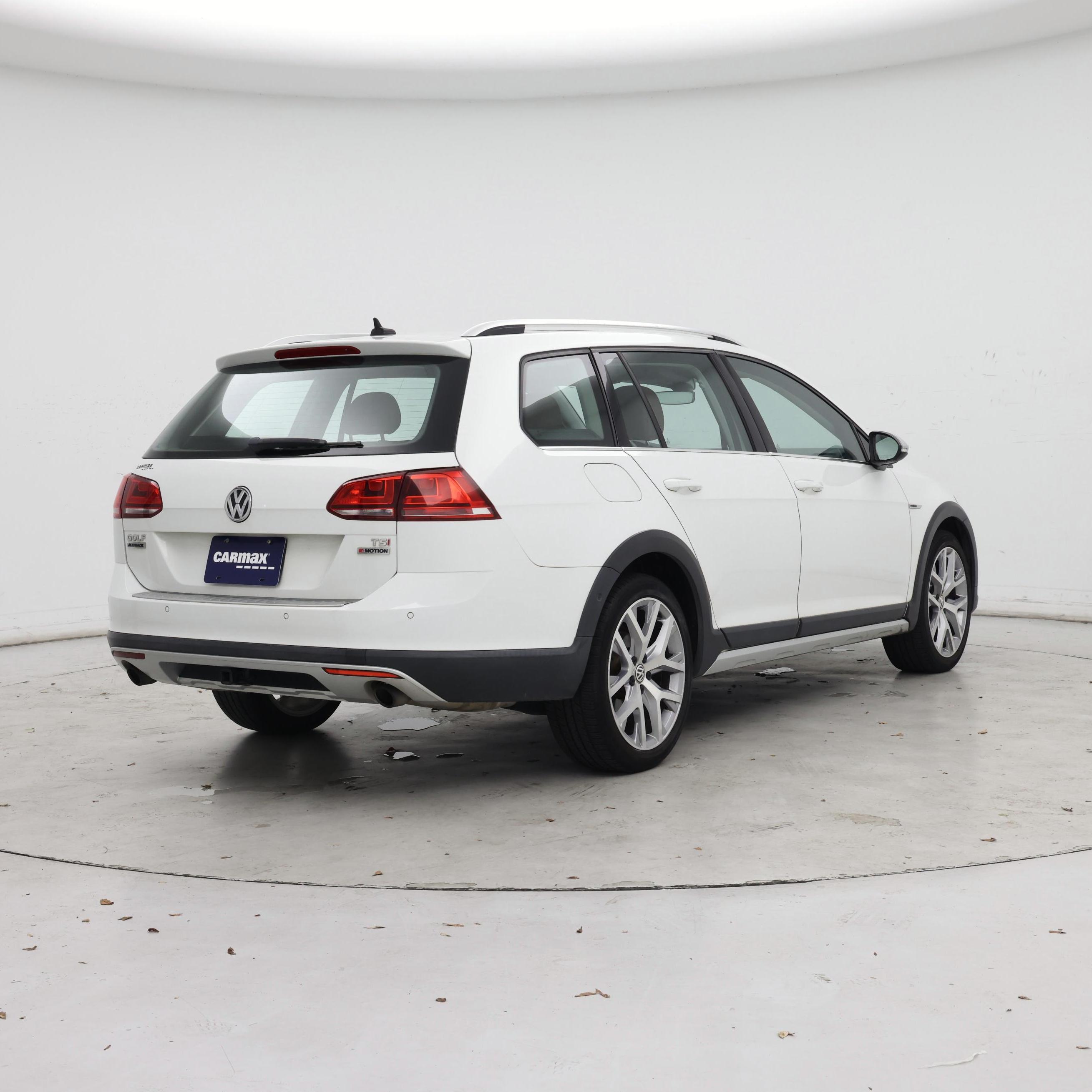 Thumbnail: 2017 Volkswagen Golf - 8