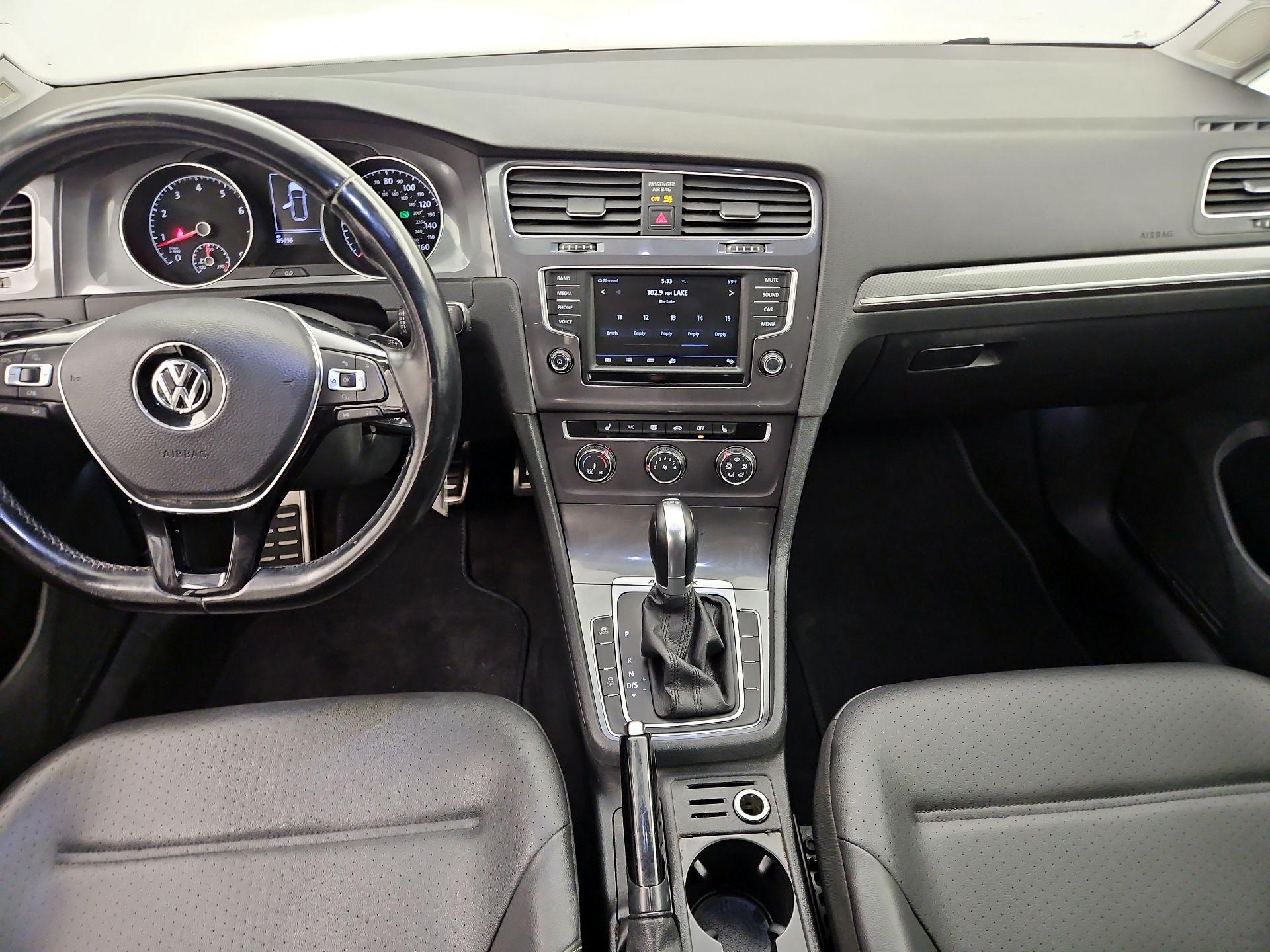 Thumbnail: 2017 Volkswagen Golf - 9