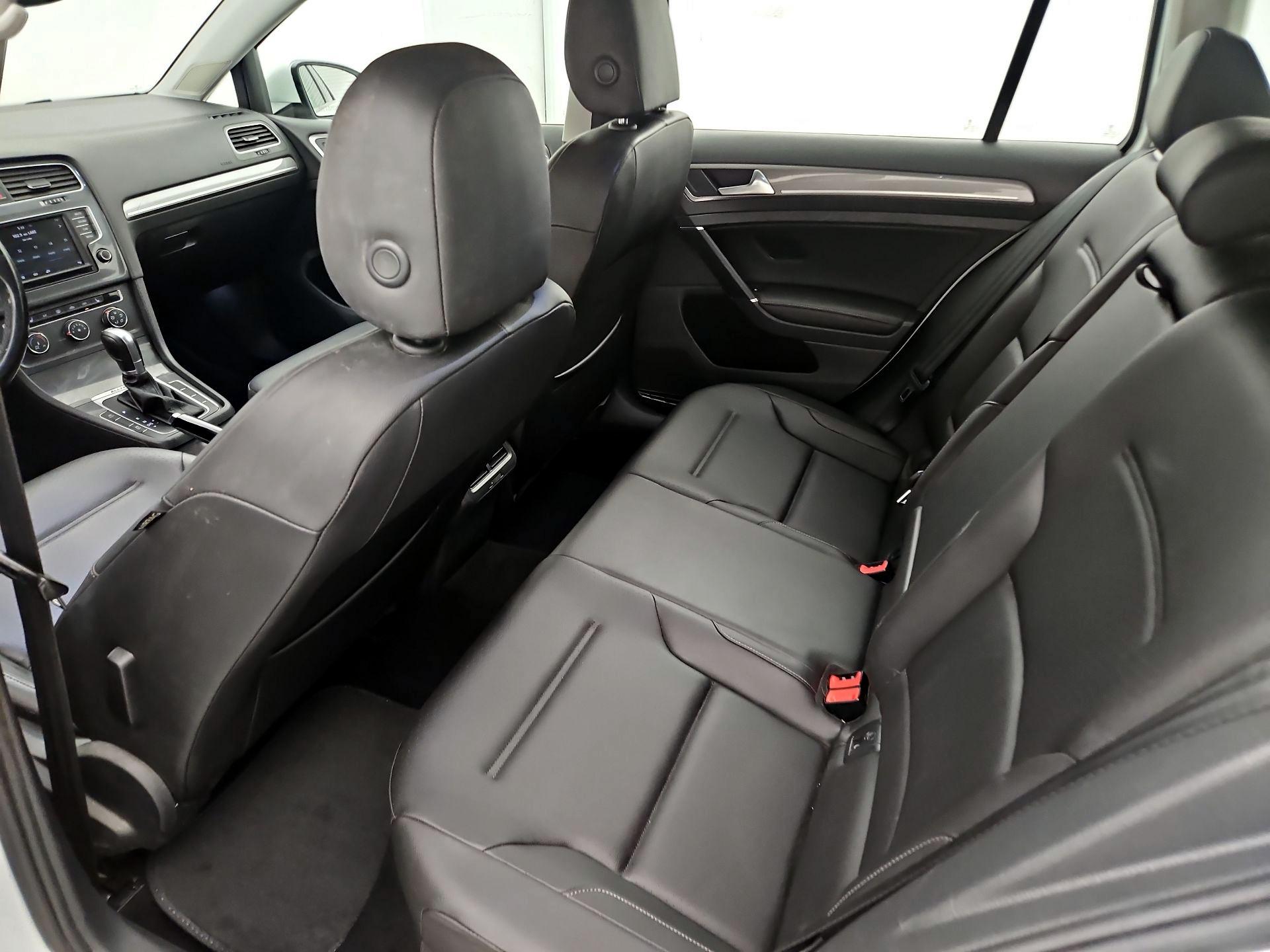 Thumbnail: 2017 Volkswagen Golf - 19