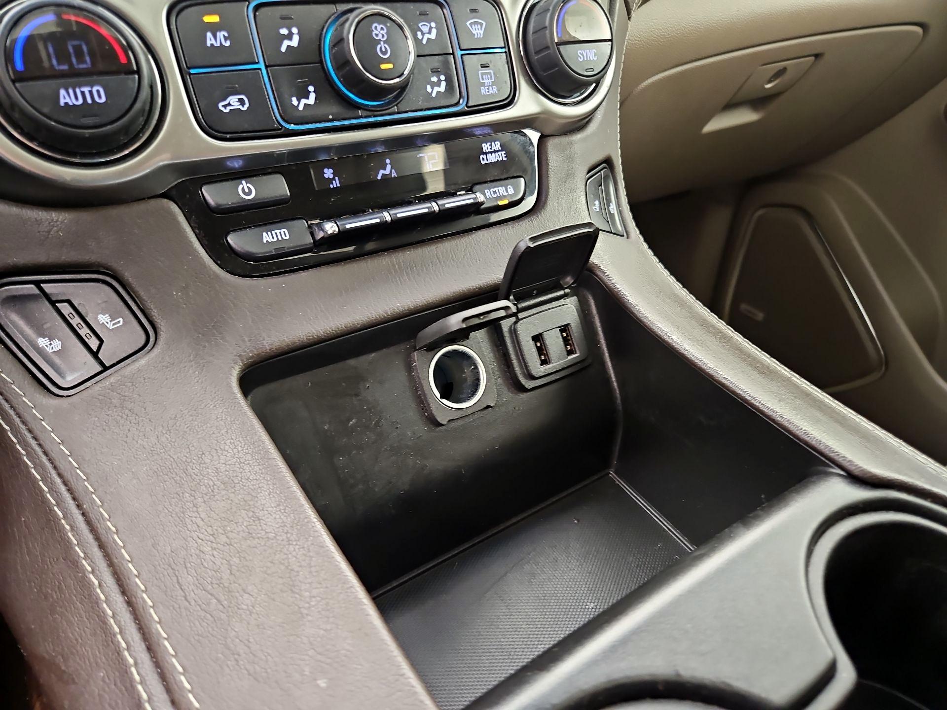 Thumbnail: 2019 Chevrolet Tahoe - 19