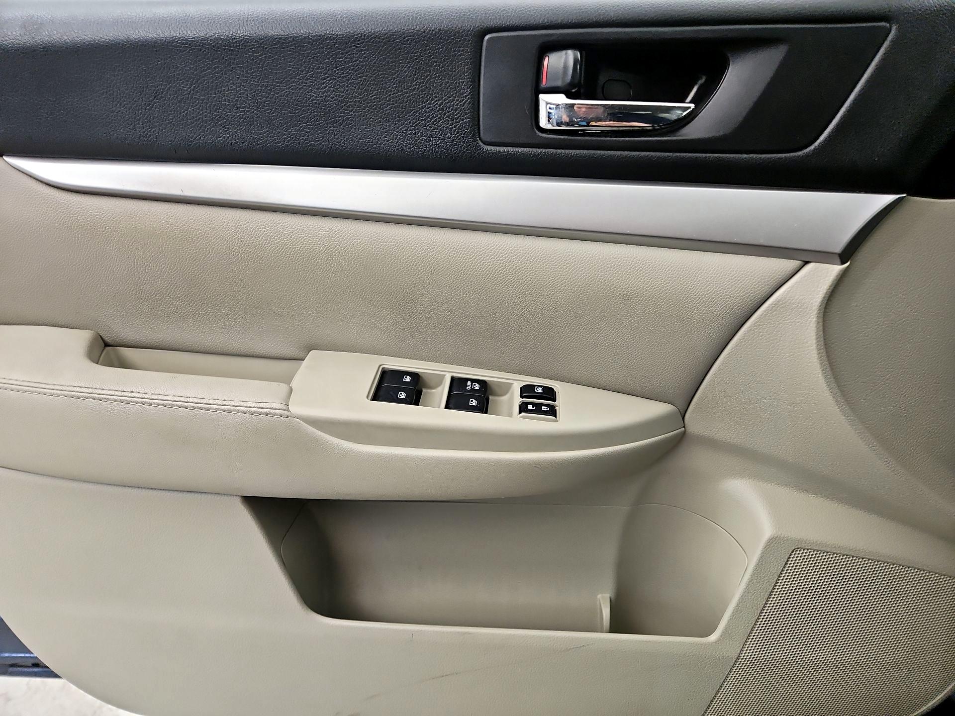 Thumbnail: 2014 Subaru Outback - 12