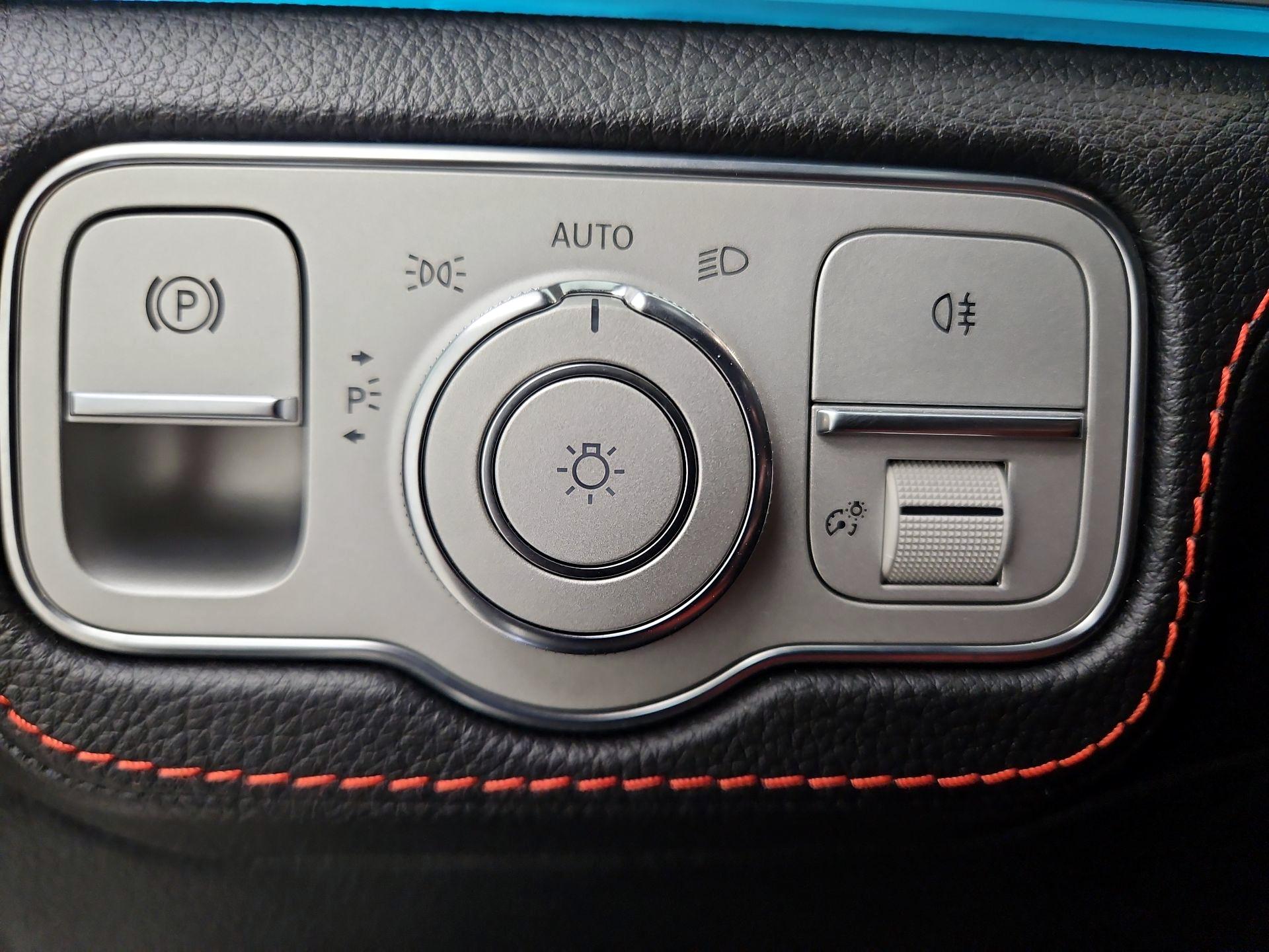 Thumbnail: 2021 Mercedes-Benz GLE - 13