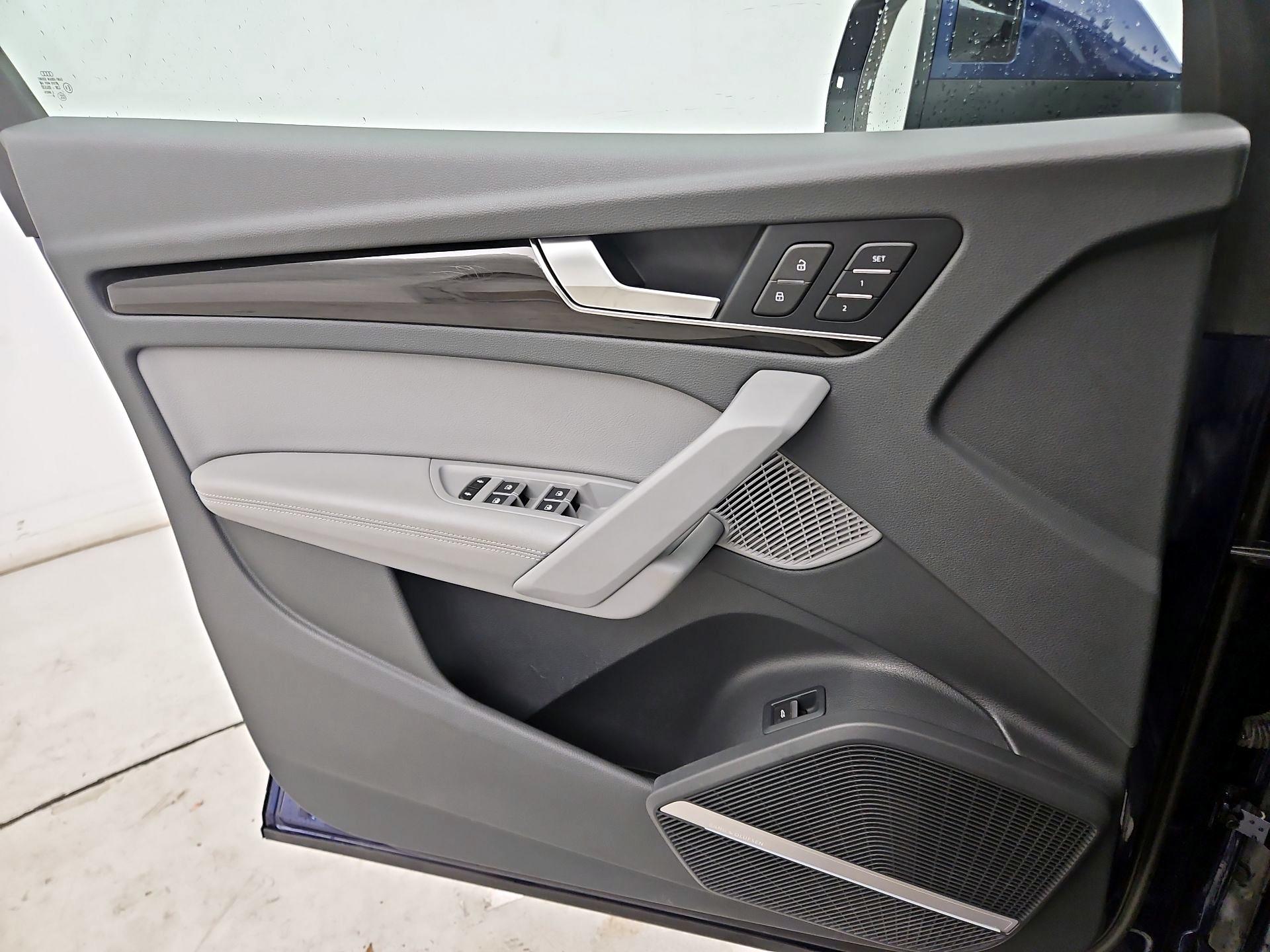 Thumbnail: 2020 Audi Q5 - 12