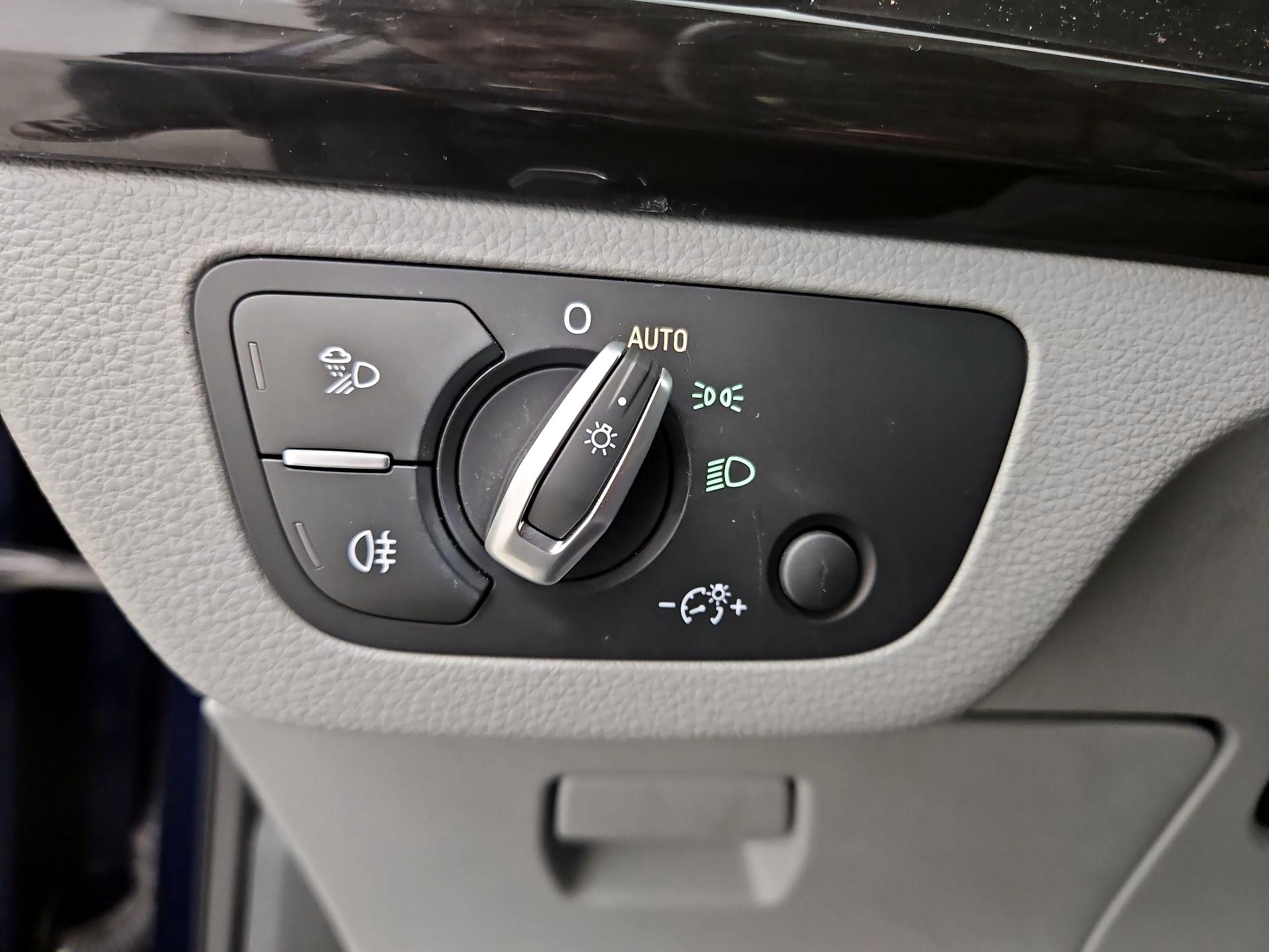 Thumbnail: 2020 Audi Q5 - 13