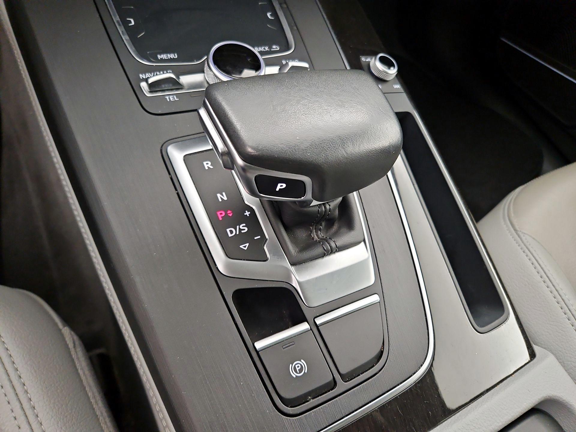 Thumbnail: 2020 Audi Q5 - 18